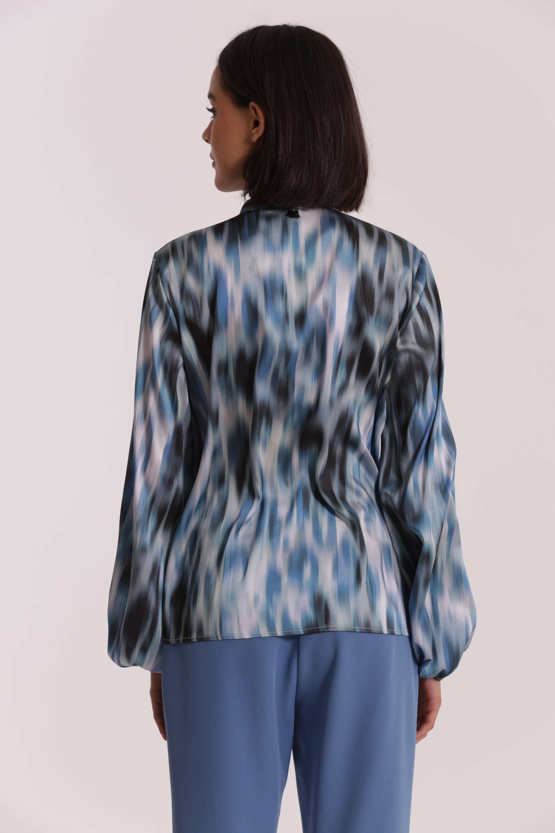 BLUSA CON CRAVATTINO FANTASIA FUSION