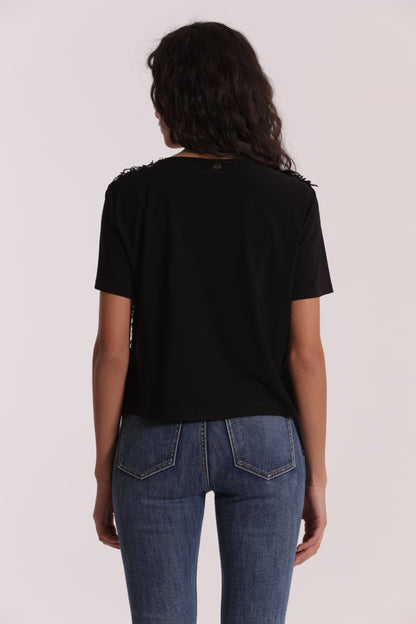 T-SHIRT CON FRANGE INCRESPATE