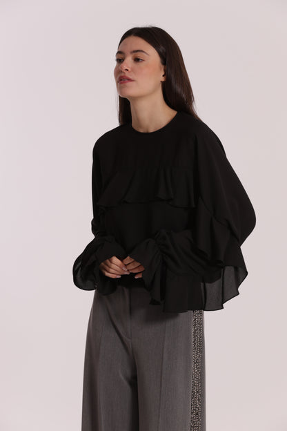 BLUSA CON ROUCHES