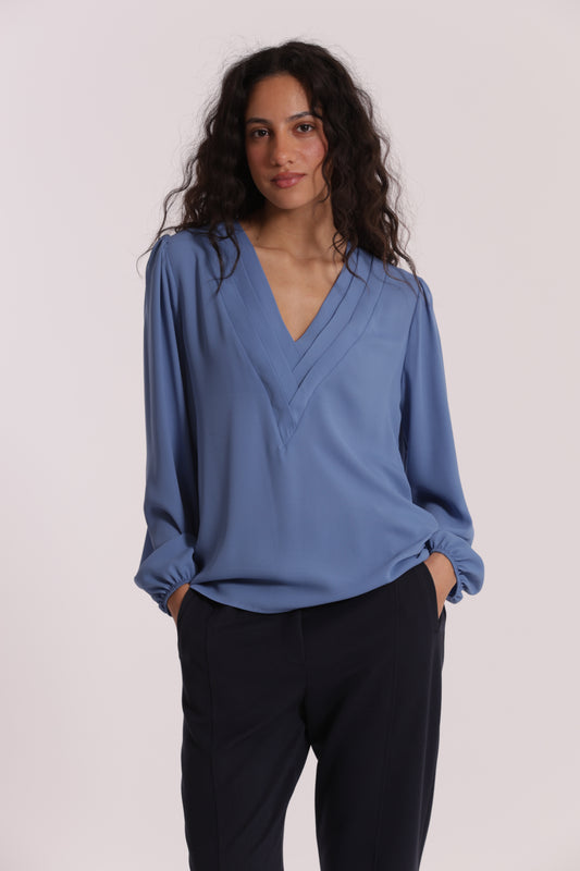 BLUSA SCOLLO A V CON DETTAGLIO SU COLLO