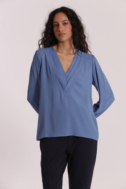 BLUSA SCOLLO A V CON DETTAGLIO SU COLLO