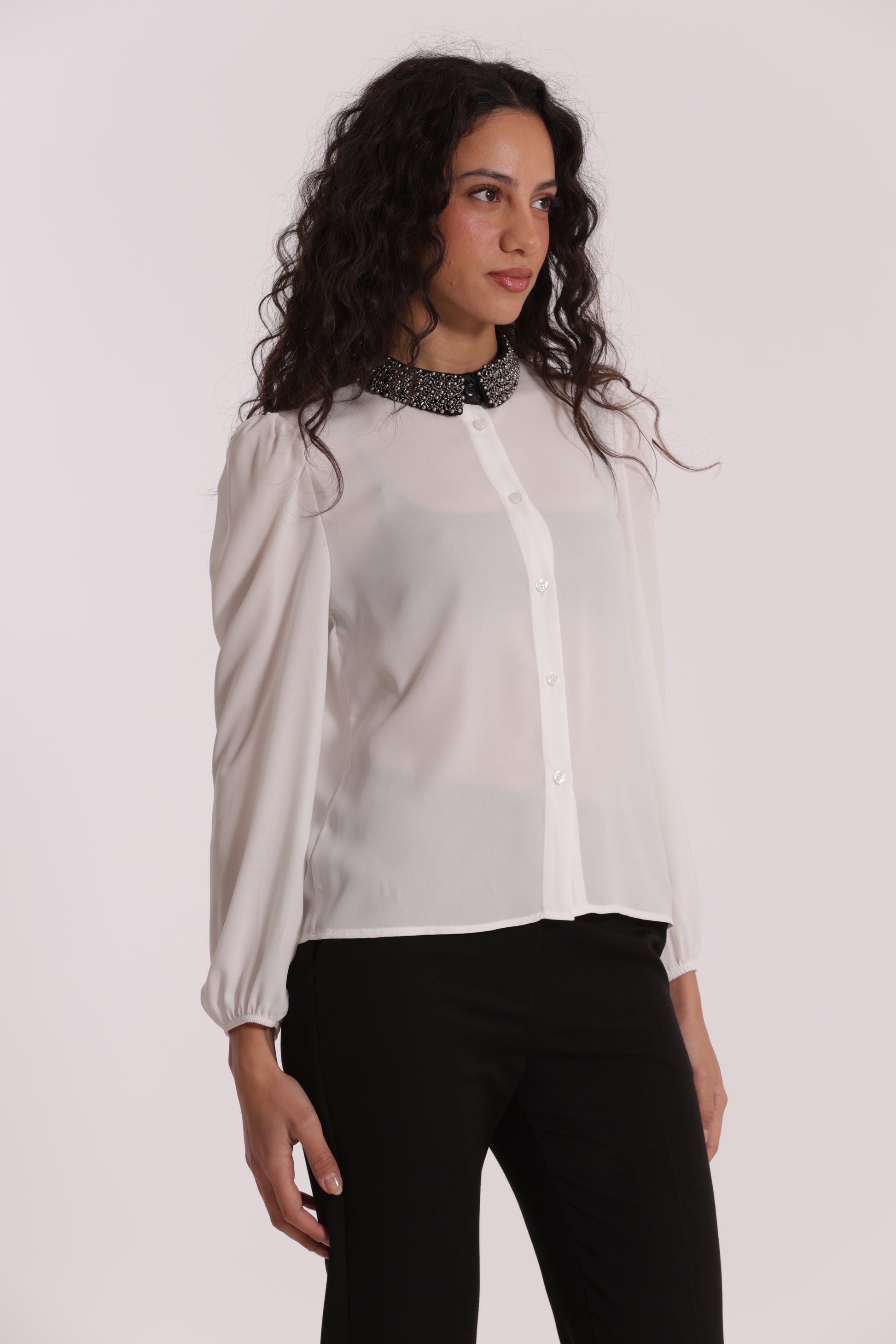 CAMICIA CON COLLO RICAMATO