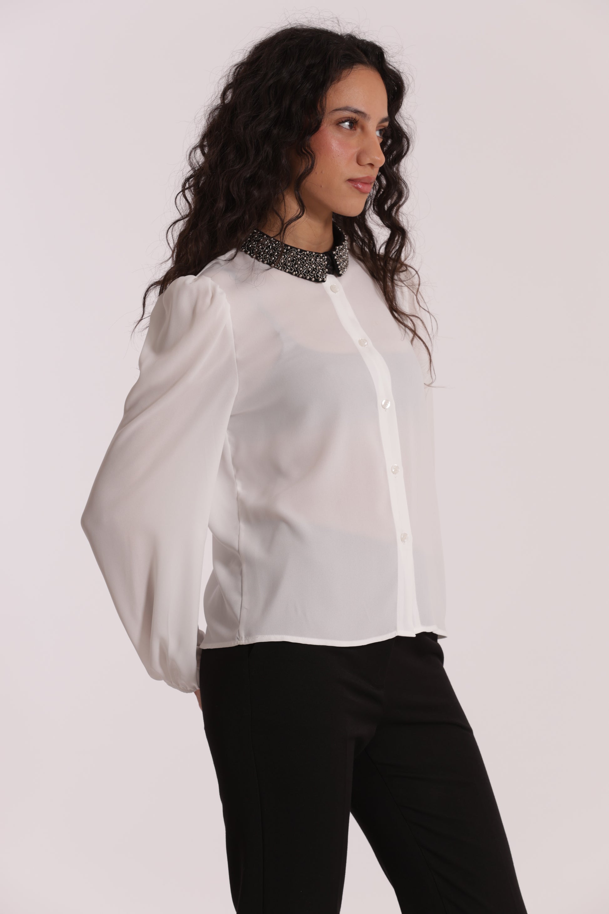 CAMICIA CON COLLO RICAMATO