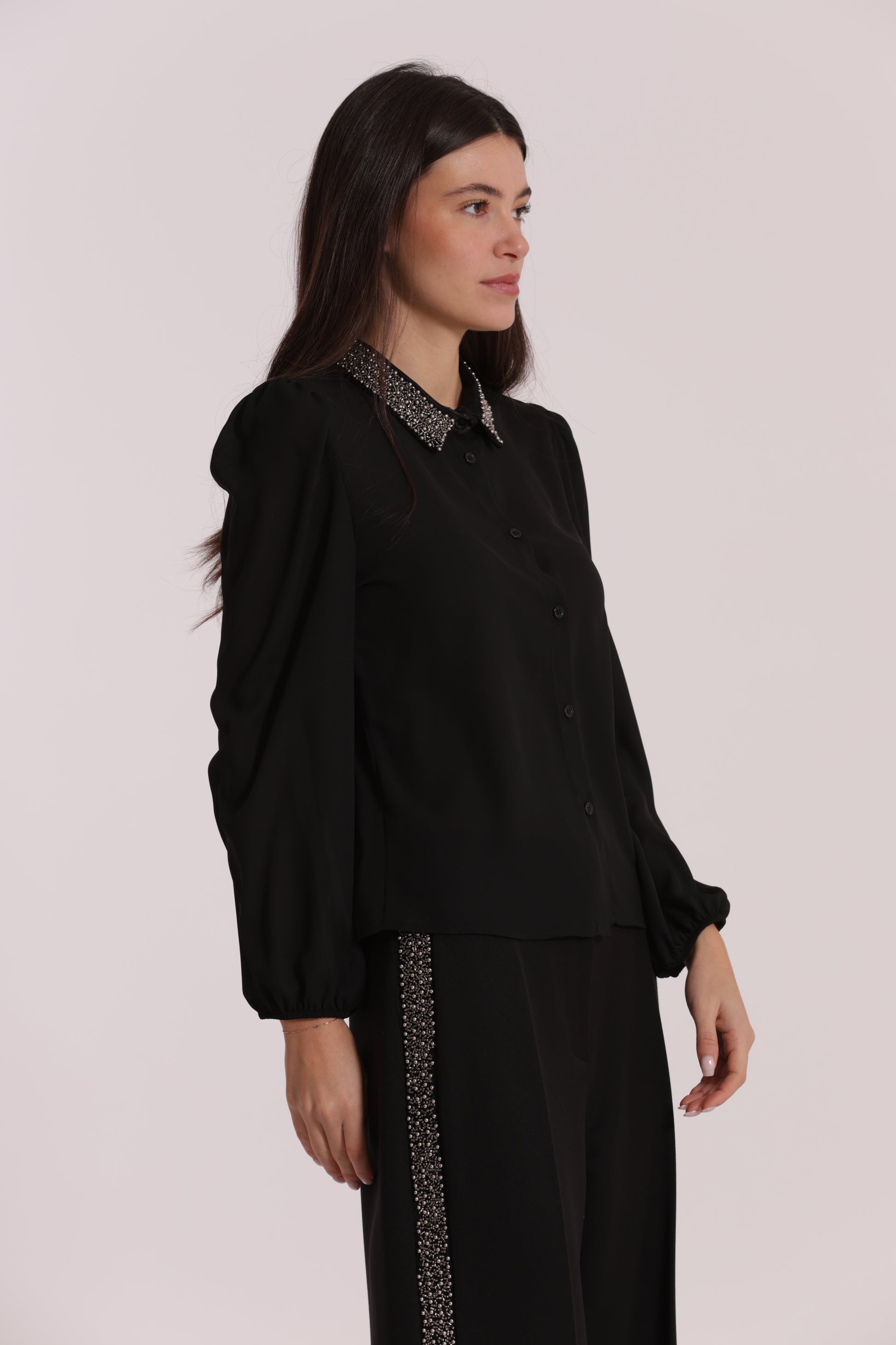 CAMICIA CON COLLO RICAMATO