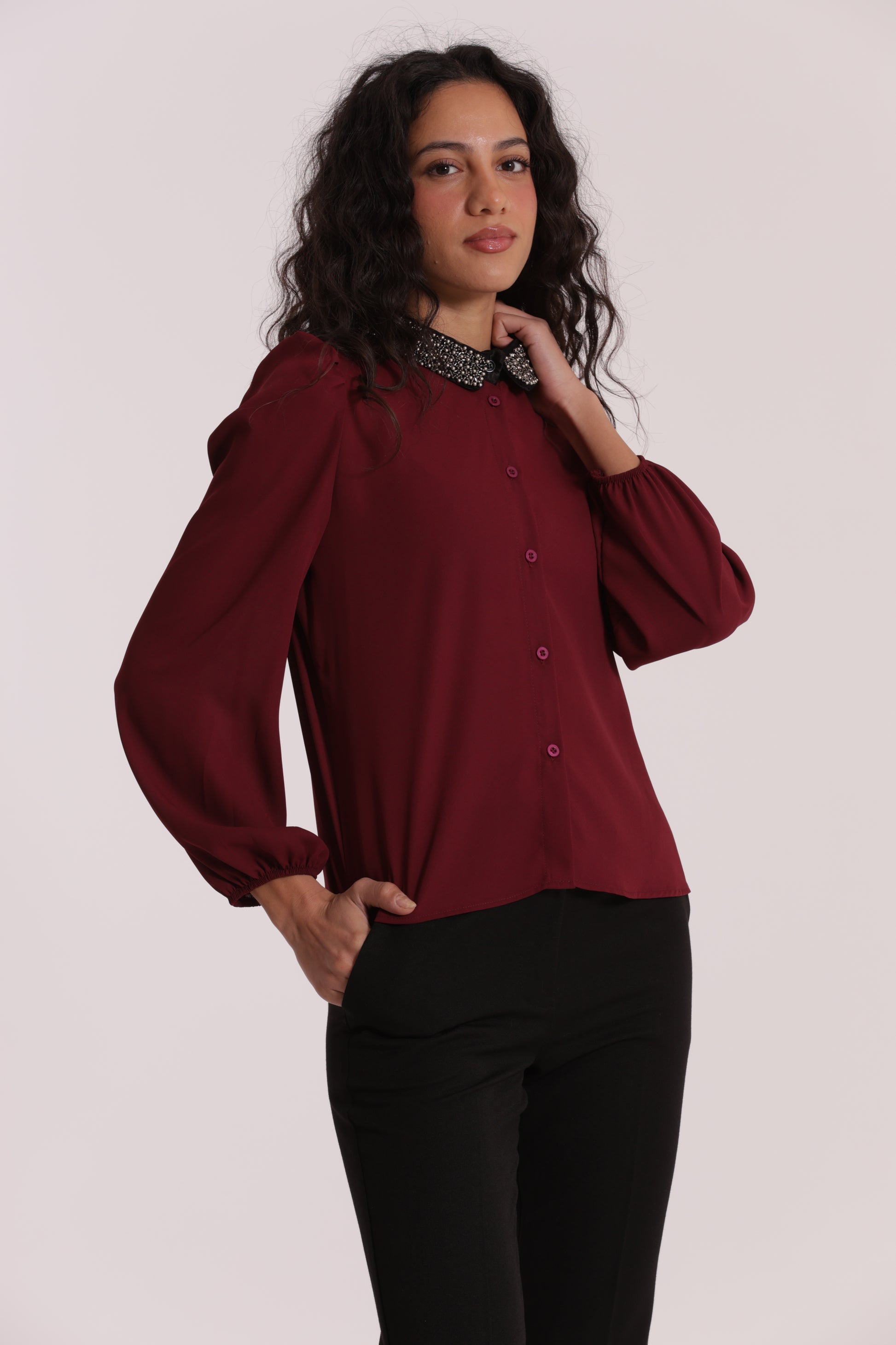CAMICIA CON COLLO RICAMATO