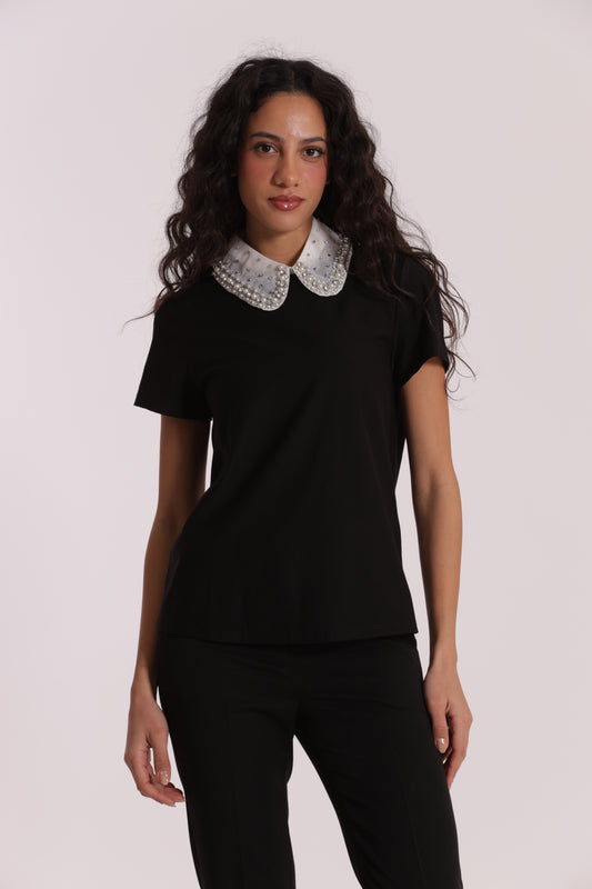 T-SHIRT CON COLLETTO DECORATO