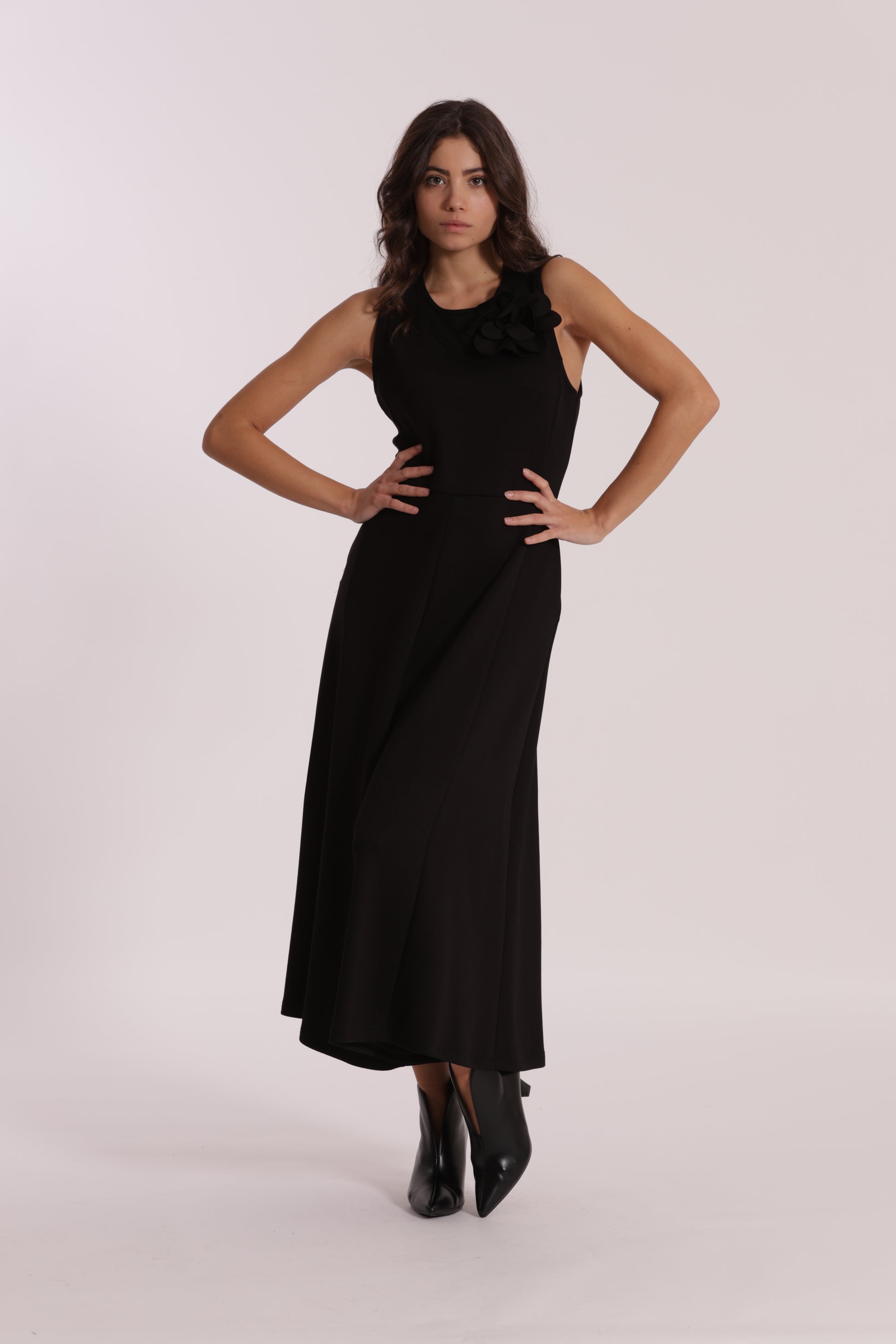 TUTA IN NEOPRENE CON FIORE