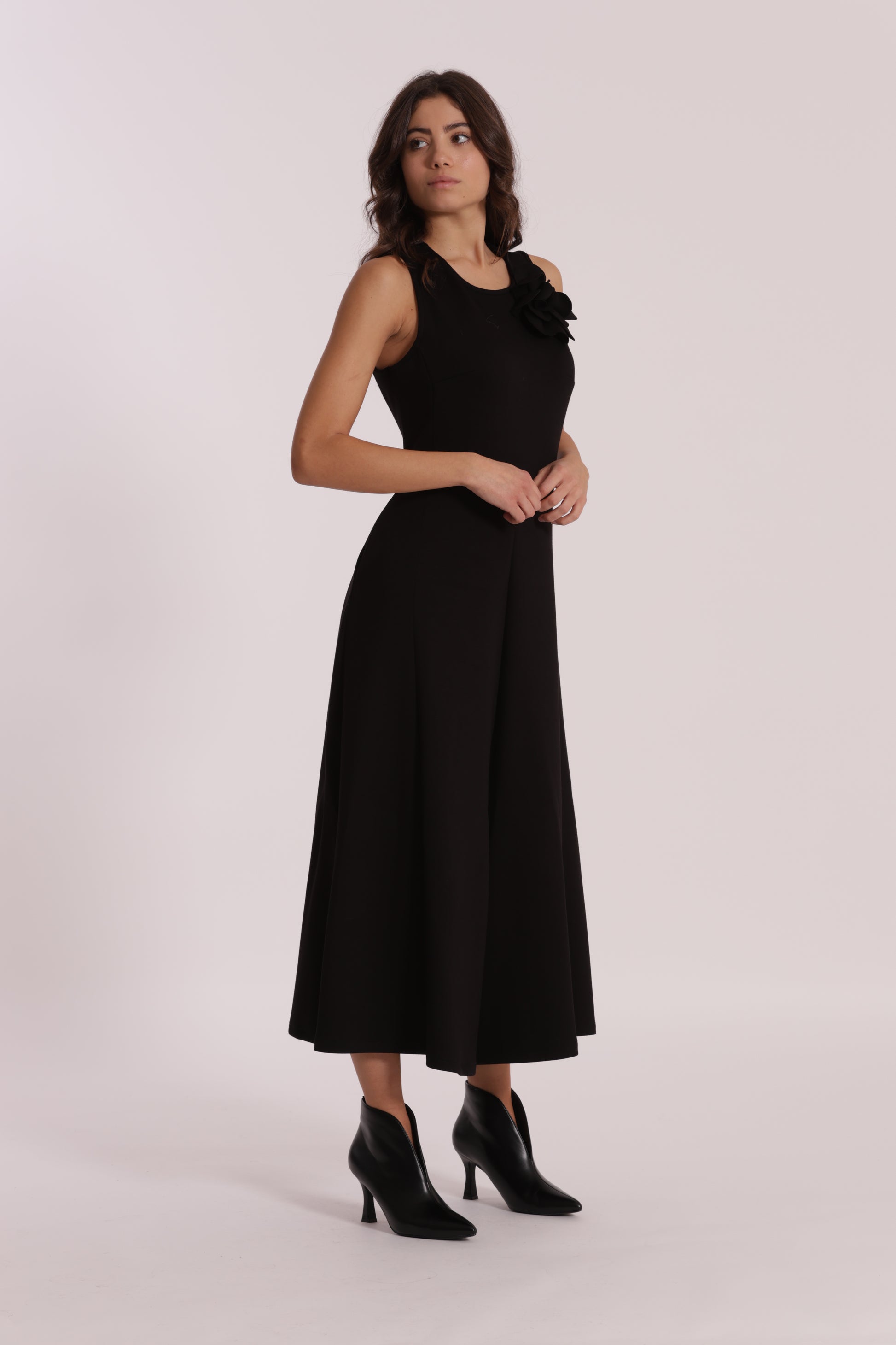 TUTA IN NEOPRENE CON FIORE