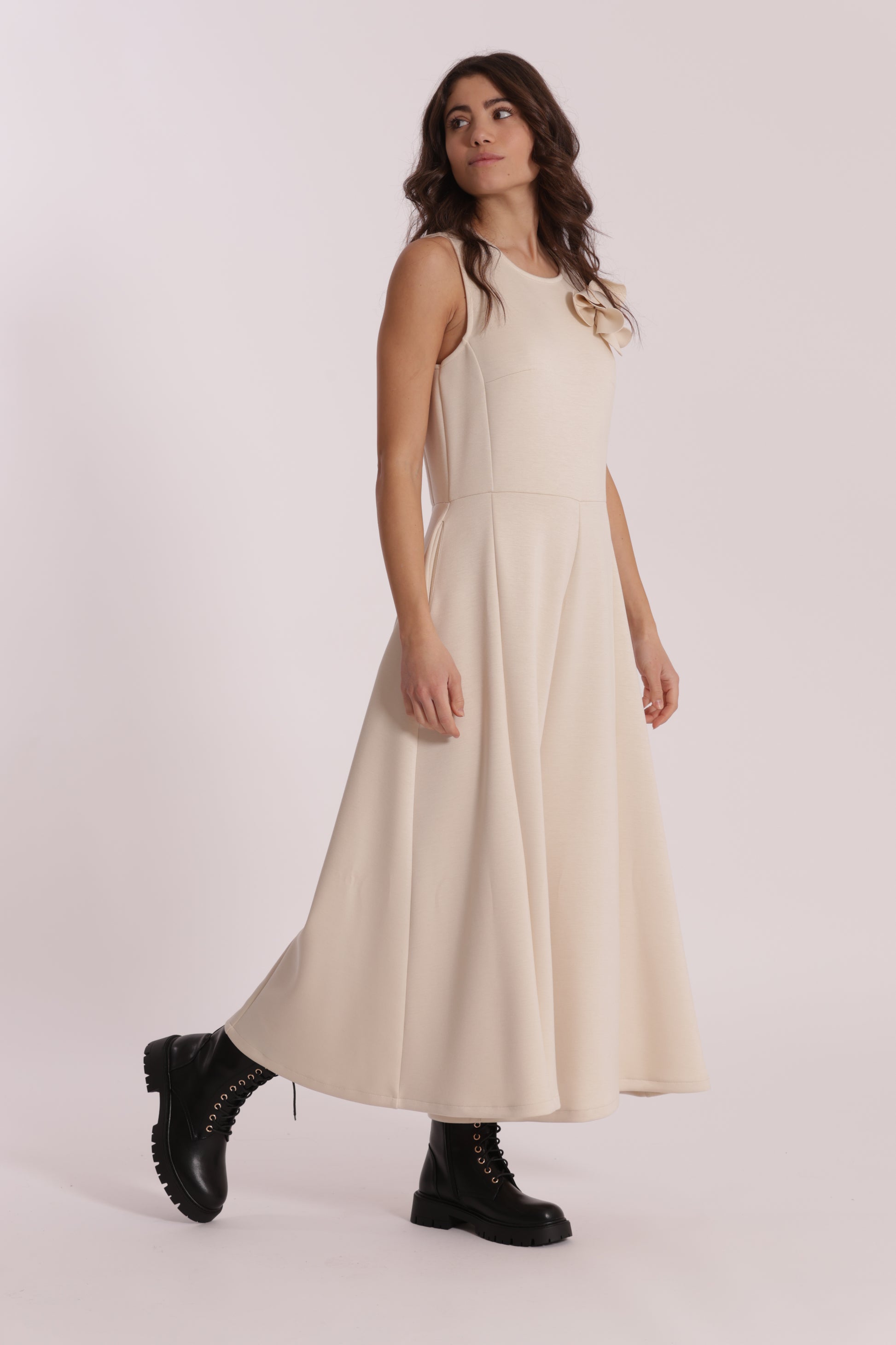 TUTA IN NEOPRENE CON FIORE