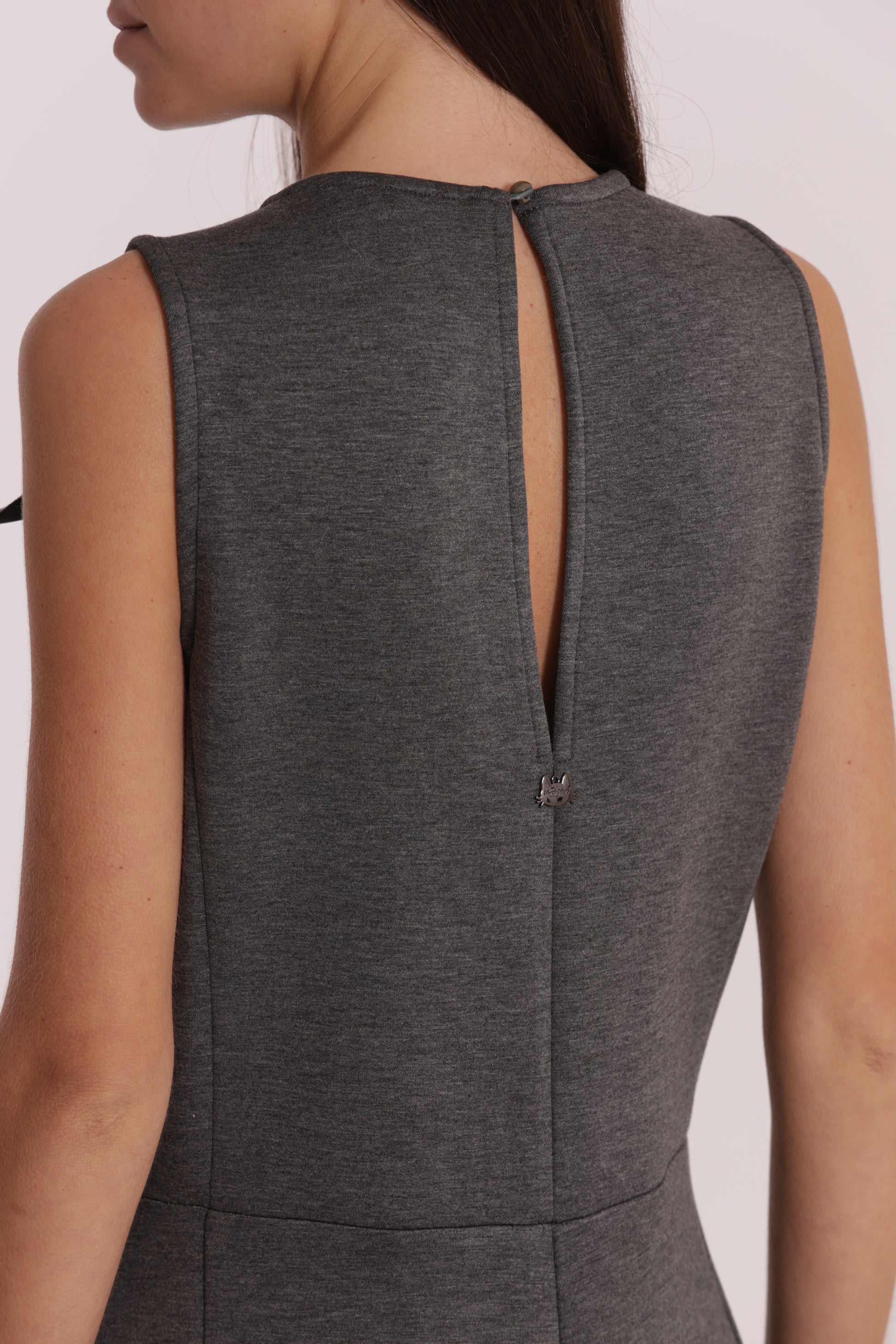 TUTA IN NEOPRENE CON FIORE