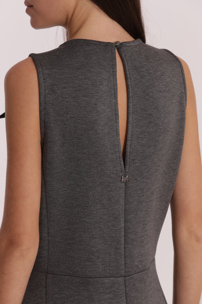 TUTA IN NEOPRENE CON FIORE