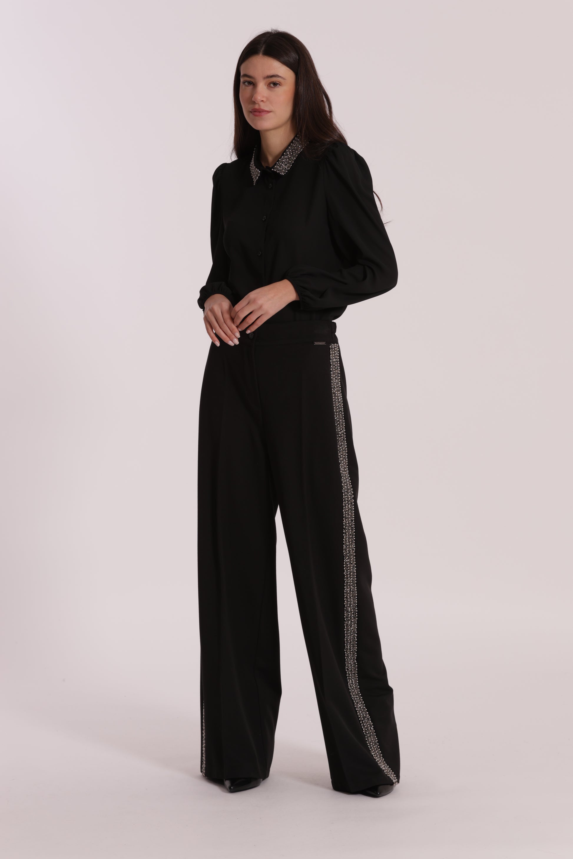 PANTALONE PALAZZO CON PASSAMANERIA RICAMATA