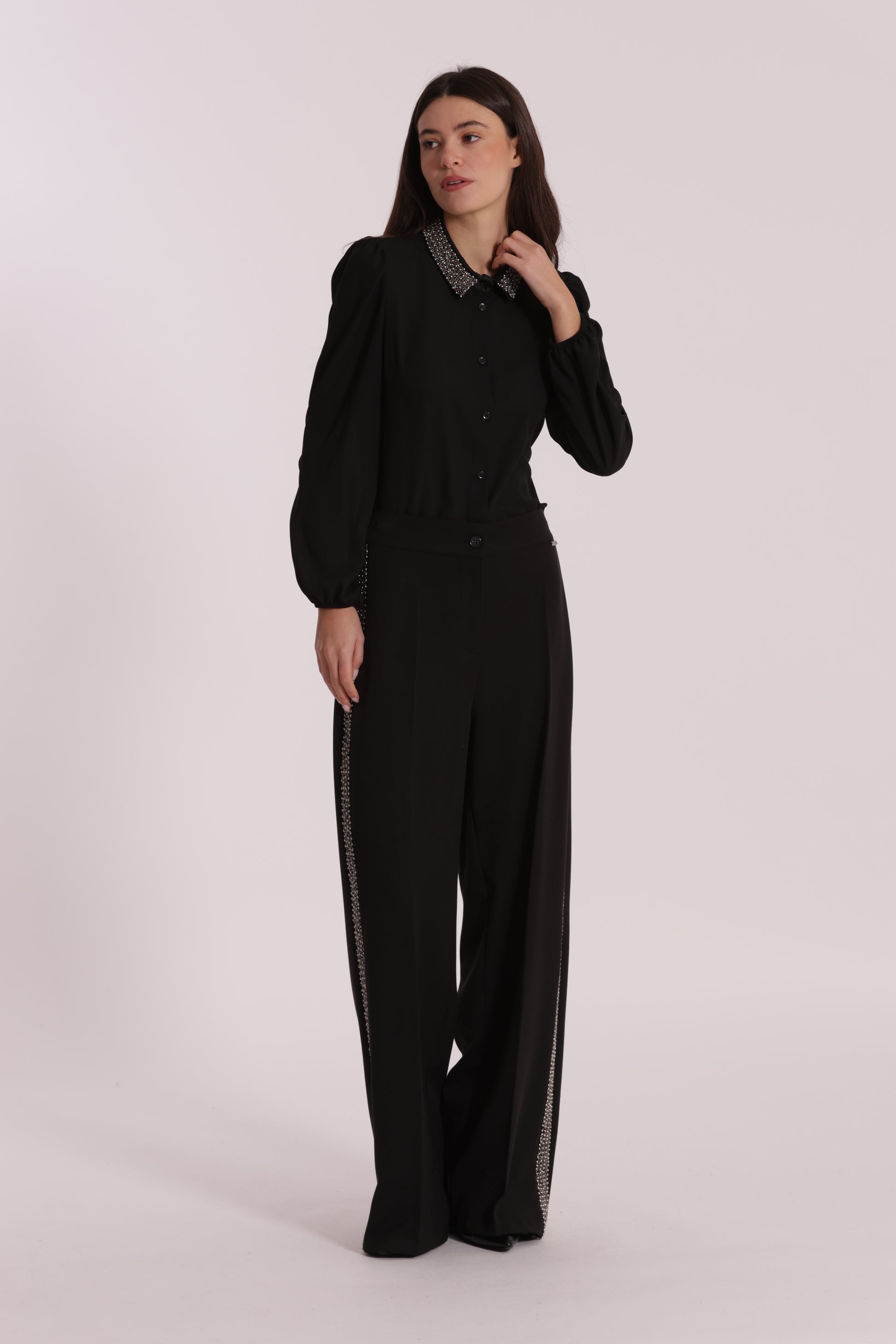 PANTALONE PALAZZO CON PASSAMANERIA RICAMATA