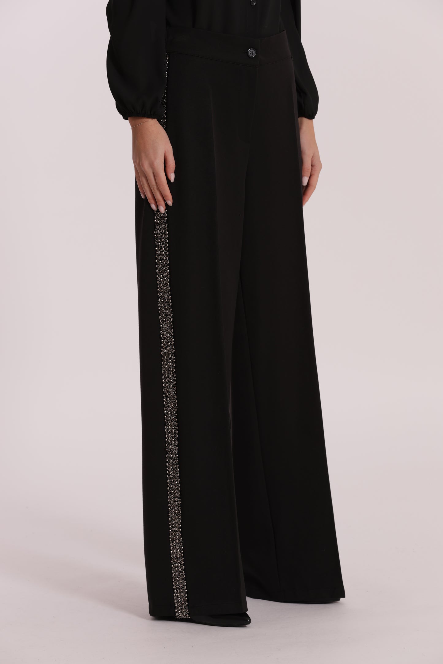PANTALONE PALAZZO CON PASSAMANERIA RICAMATA