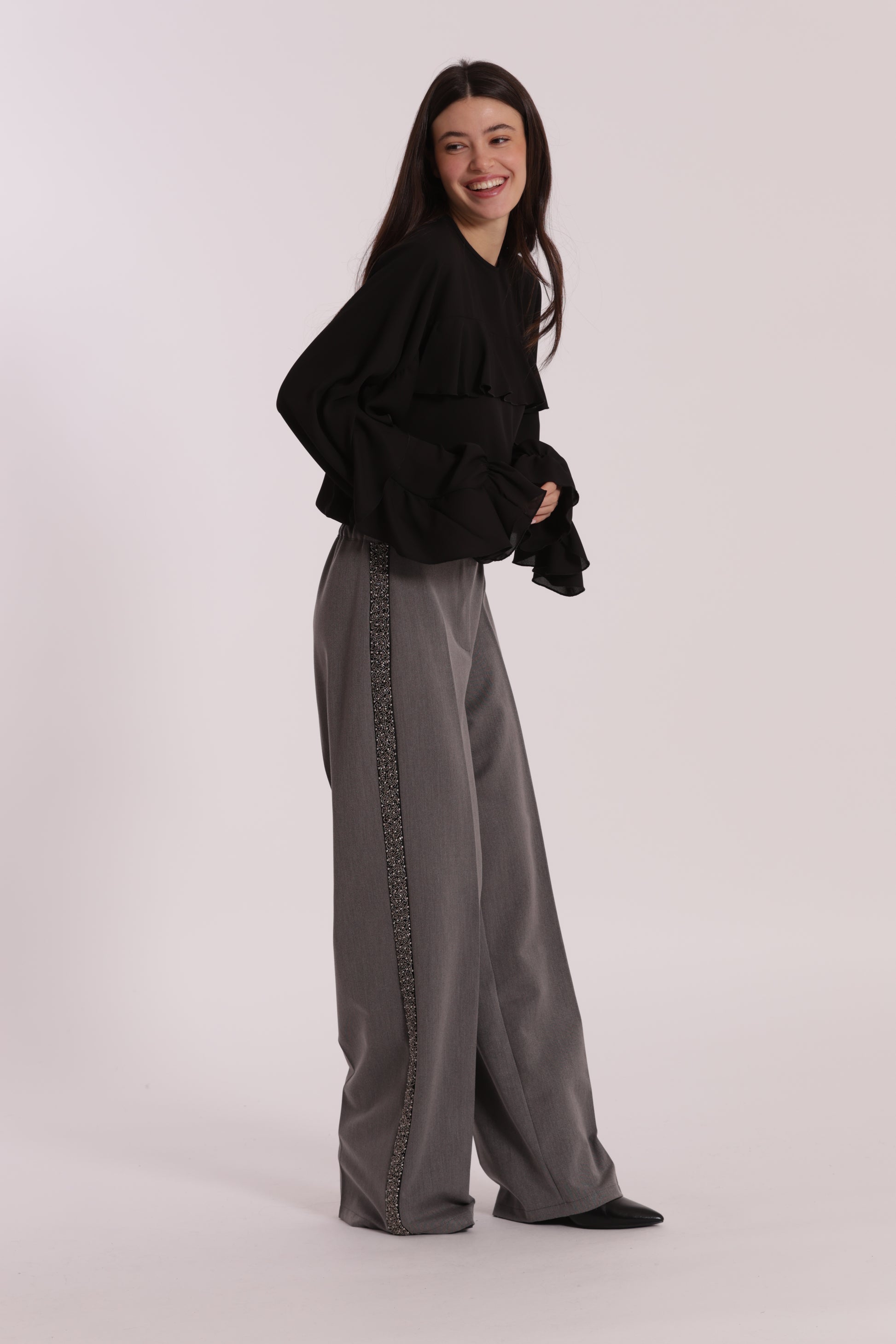 PANTALONE PALAZZO CON PASSAMANERIA RICAMATA