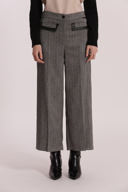 PANTALONE CROPPED TESSUTO SPIGATO DETTAGLI IN SIMIL PELLE