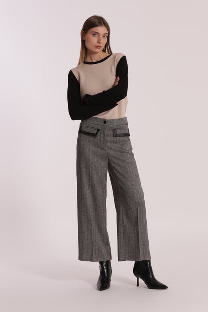 PANTALONE CROPPED TESSUTO SPIGATO DETTAGLI IN SIMIL PELLE