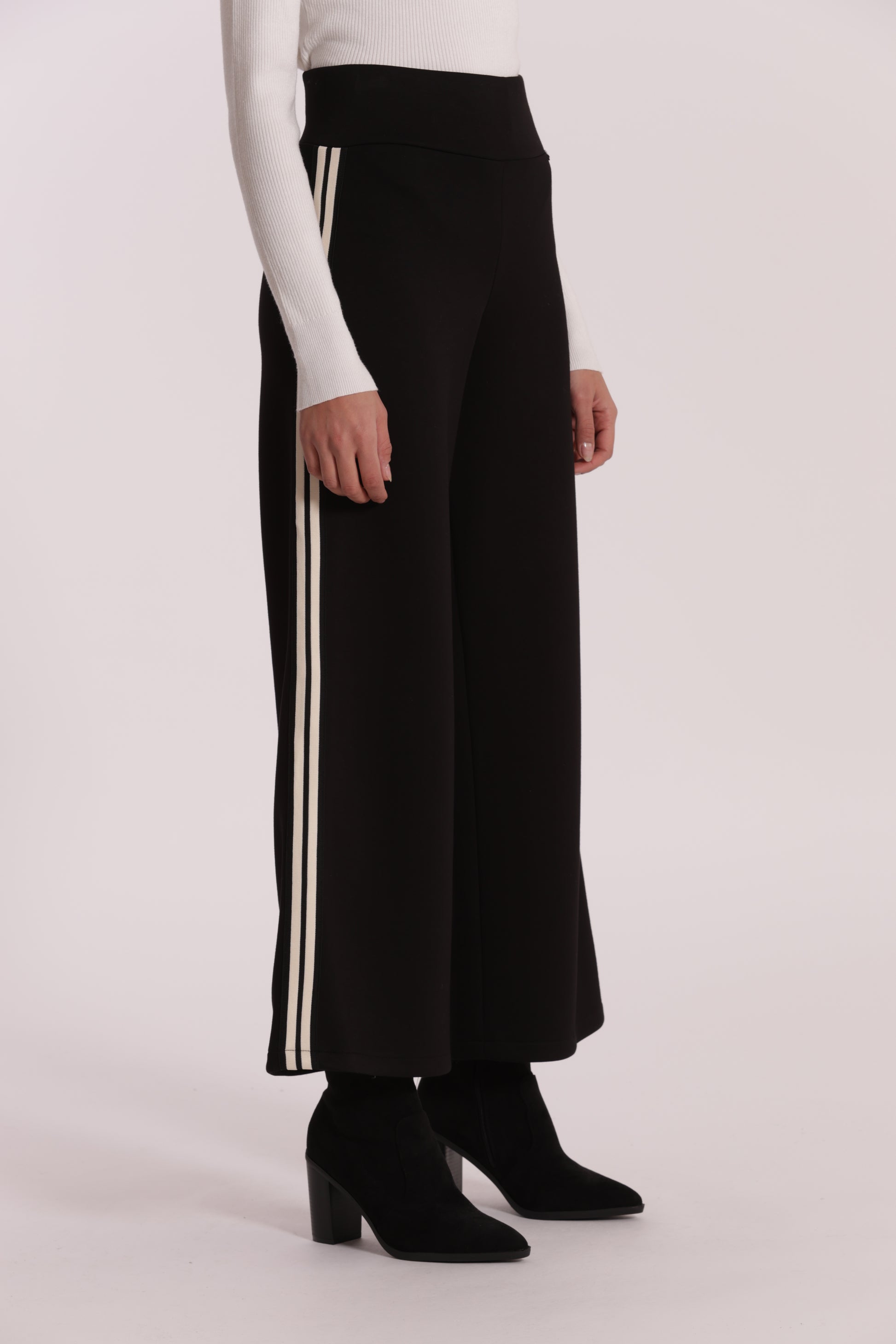 PANTALONE PALAZZO IN NEOPRENE CON PASSAMNERIA