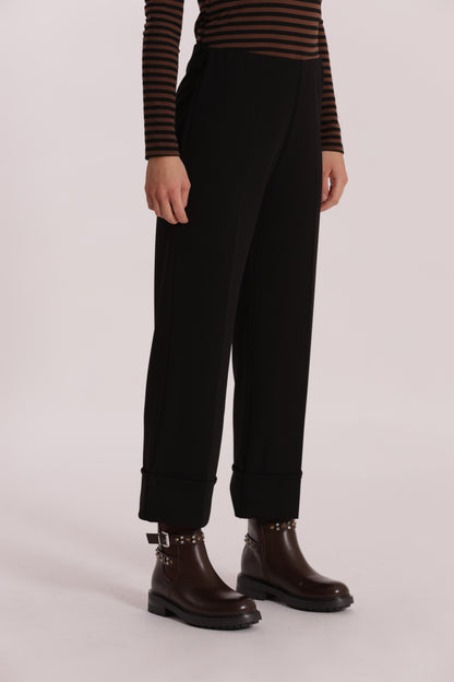 PANTALONE CROPPED CON RISVOLTO IN CREPE