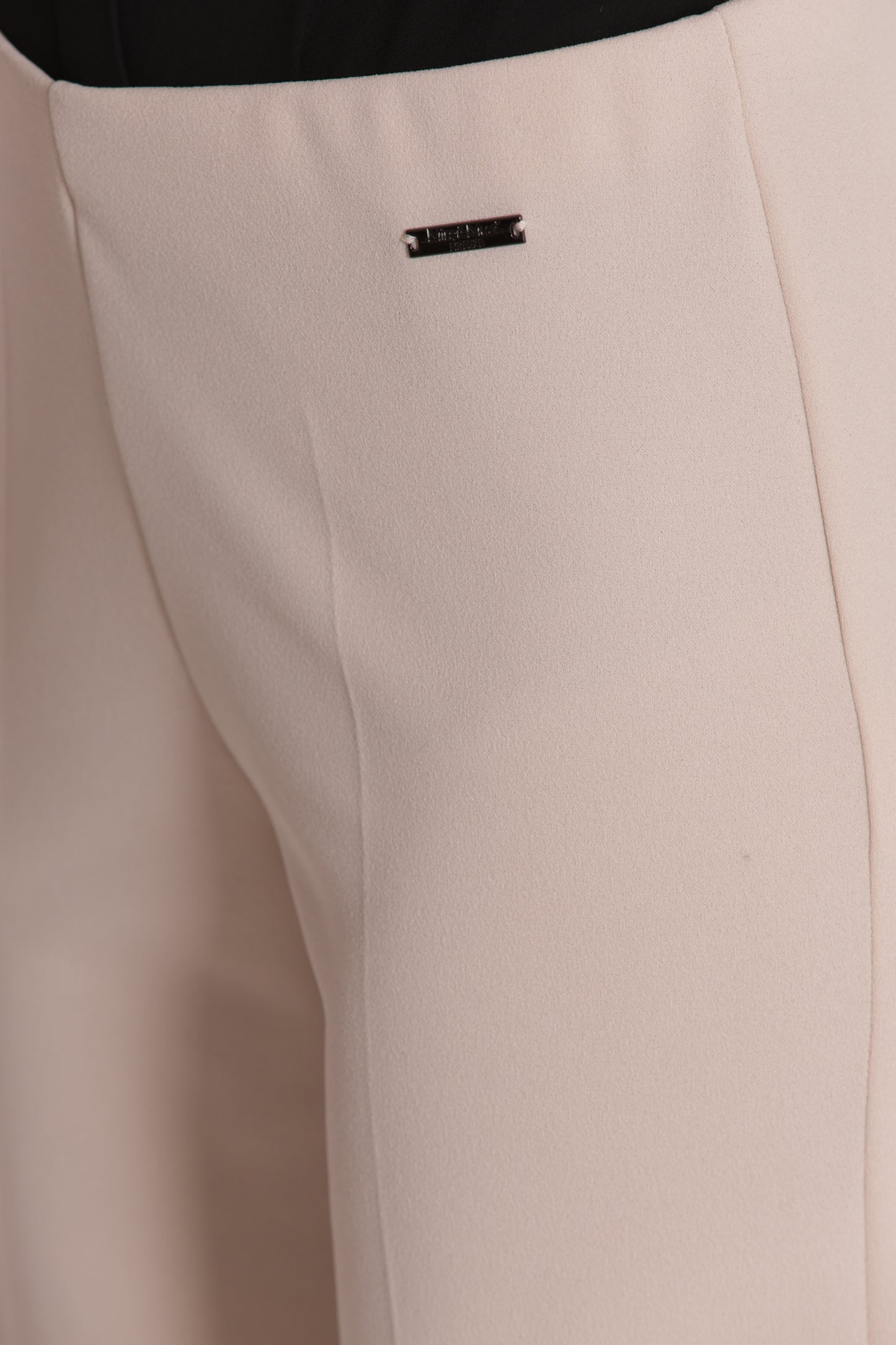 PANTALONE CROPPED CON RISVOLTO IN CREPE