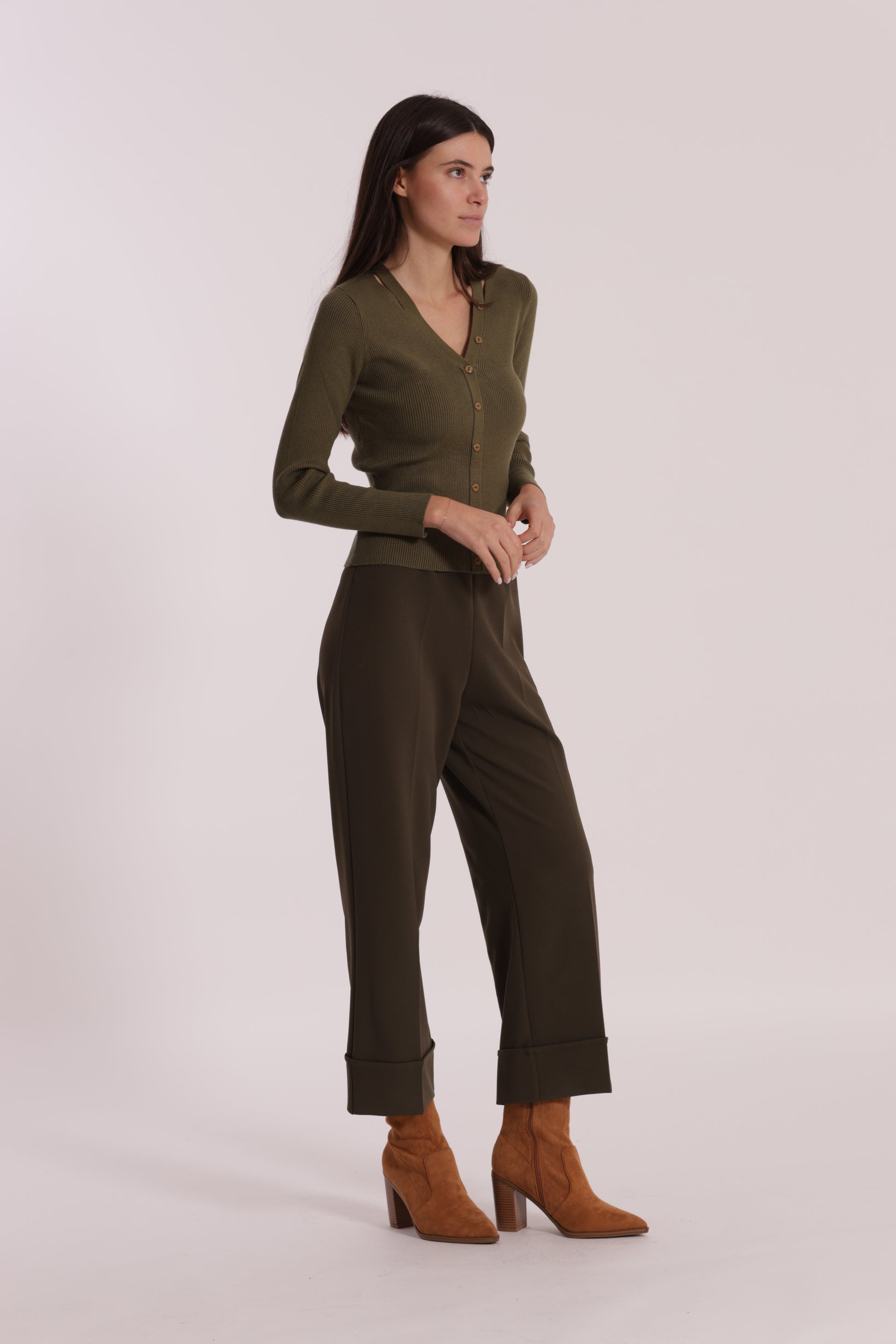 PANTALONE CROPPED CON RISVOLTO IN CREPE