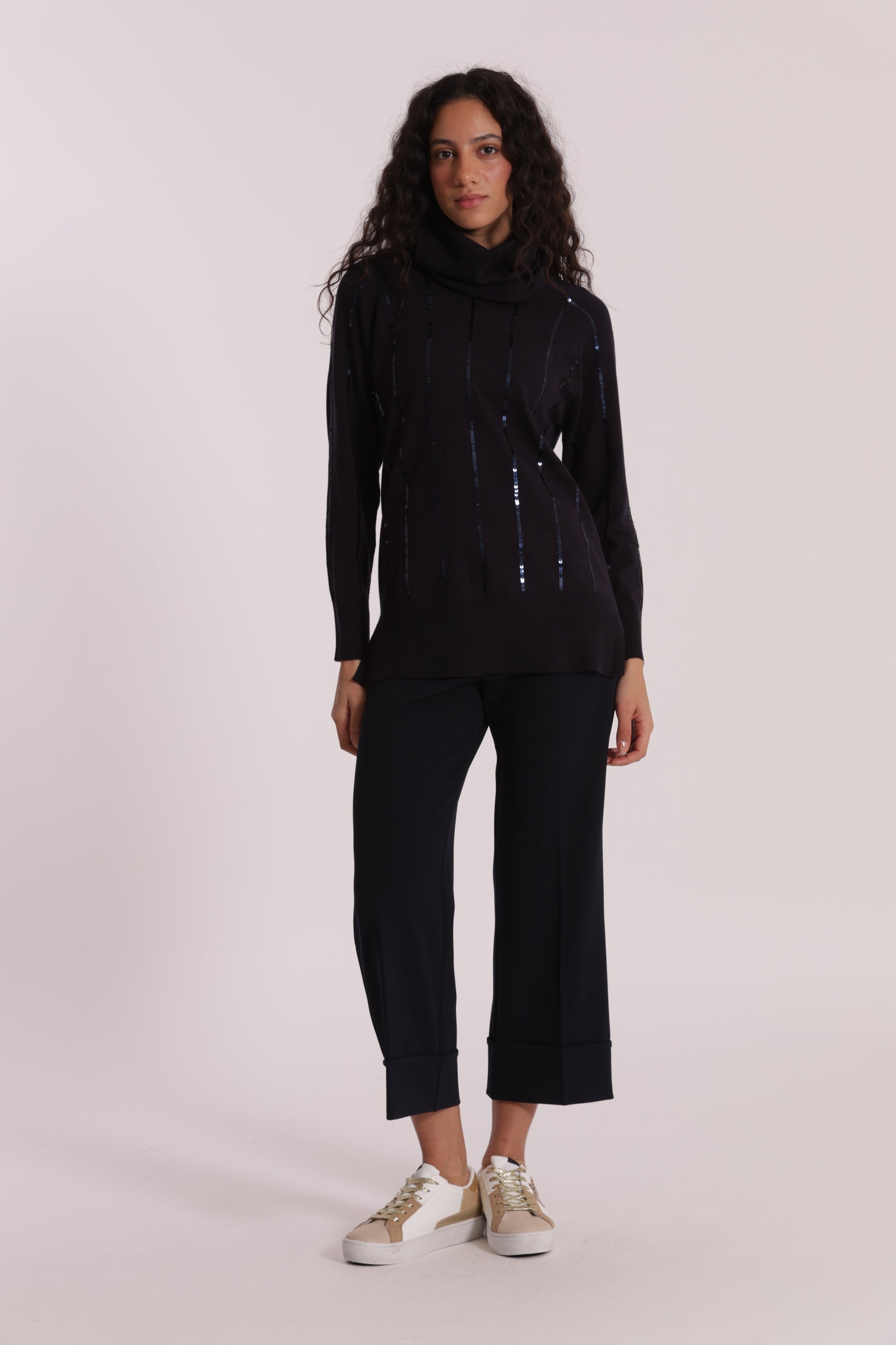 PANTALONE CROPPED CON RISVOLTO IN CREPE