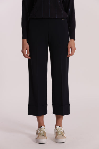 PANTALONE CROPPED CON RISVOLTO IN CREPE