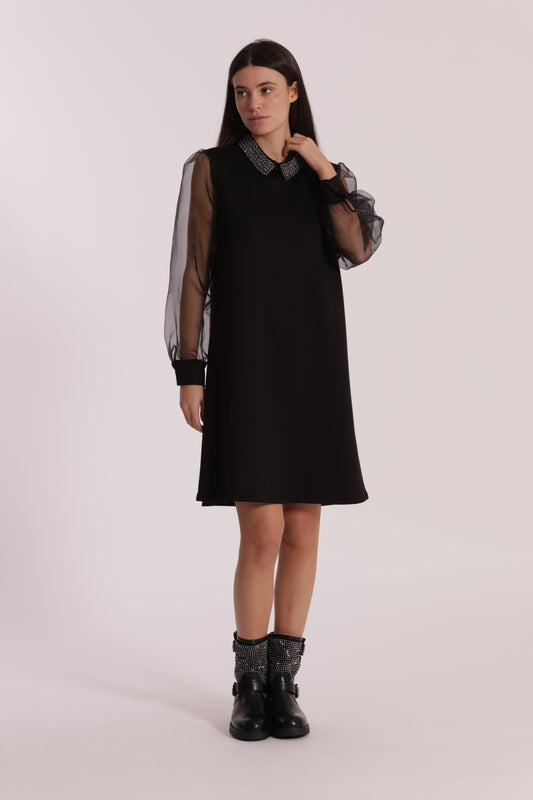 ABITO CORTO CON MANICHE IN ORGANZA E COLLETTO RICAMATO