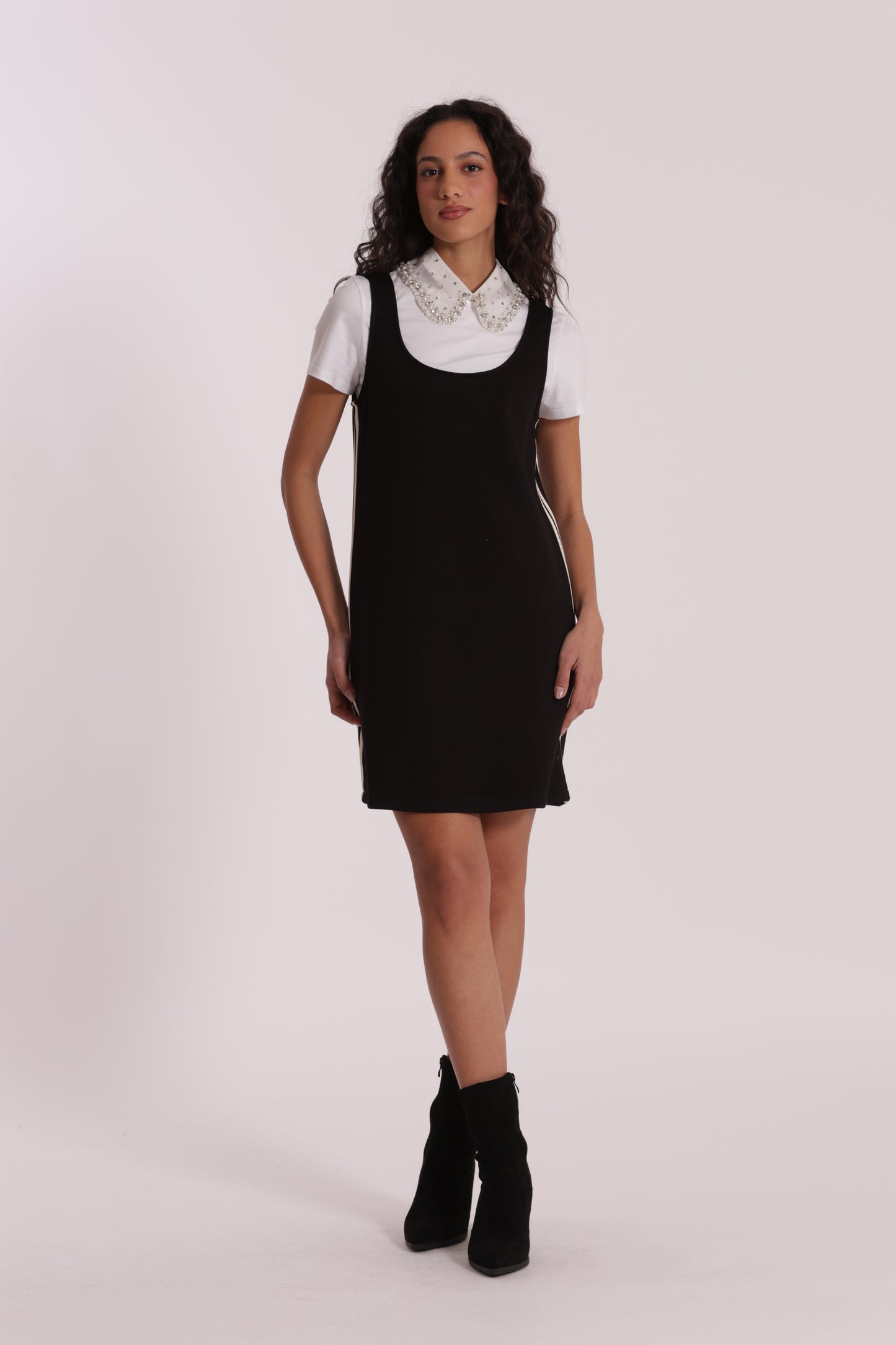 ABITO CORTO IN NEOPRENE CON PASSAMANERIA