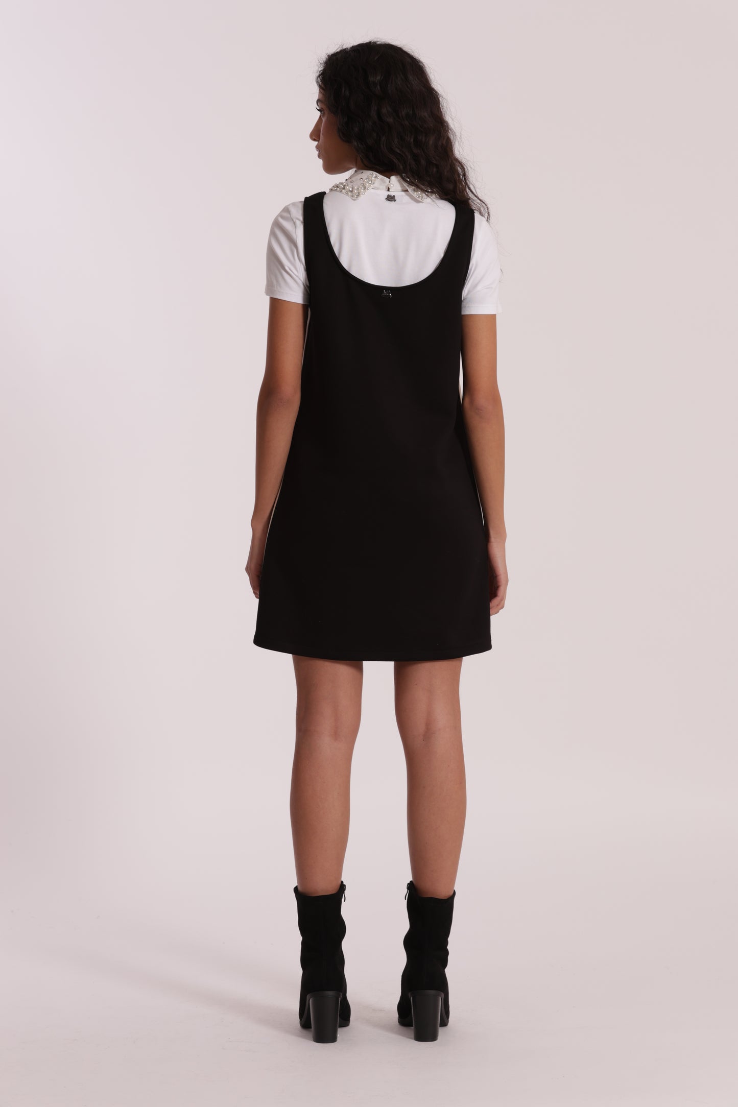 ABITO CORTO IN NEOPRENE CON PASSAMANERIA