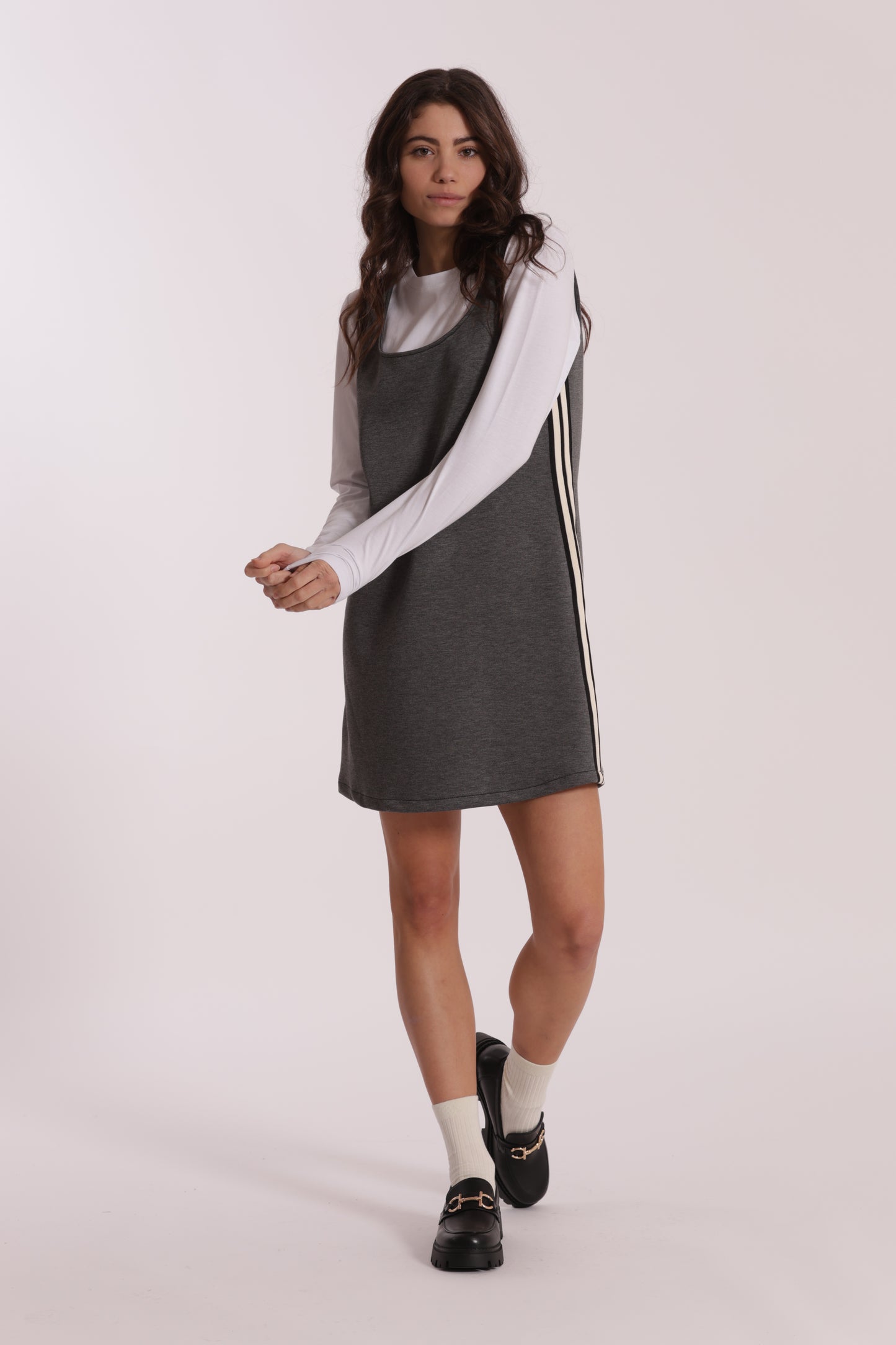 ABITO CORTO IN NEOPRENE CON PASSAMANERIA