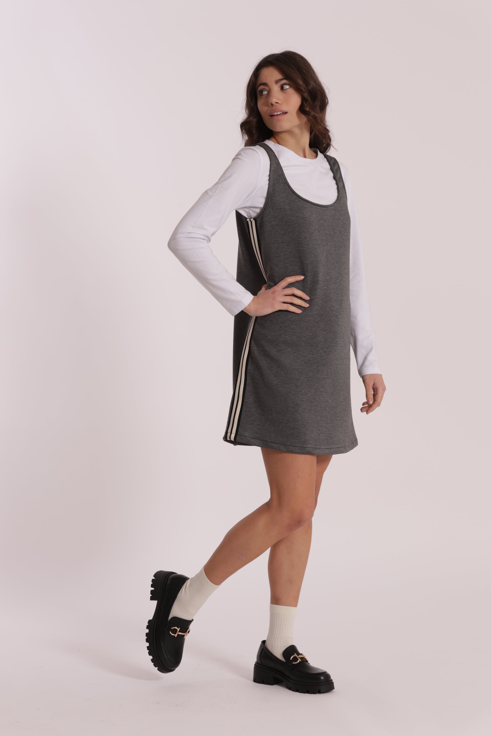 ABITO CORTO IN NEOPRENE CON PASSAMANERIA