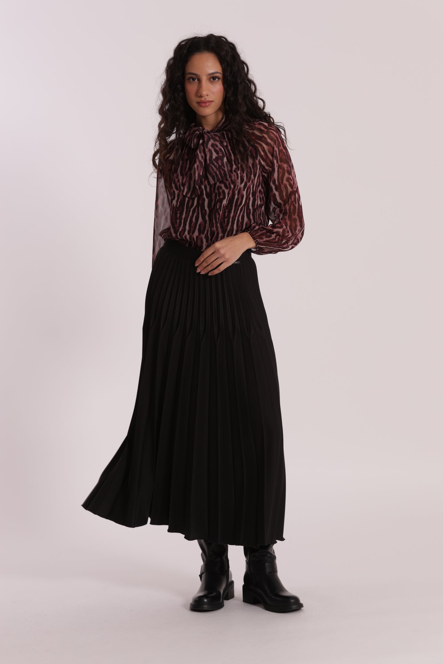 GONNA LONGUETTE IN POLYVISCOSA PLISSE