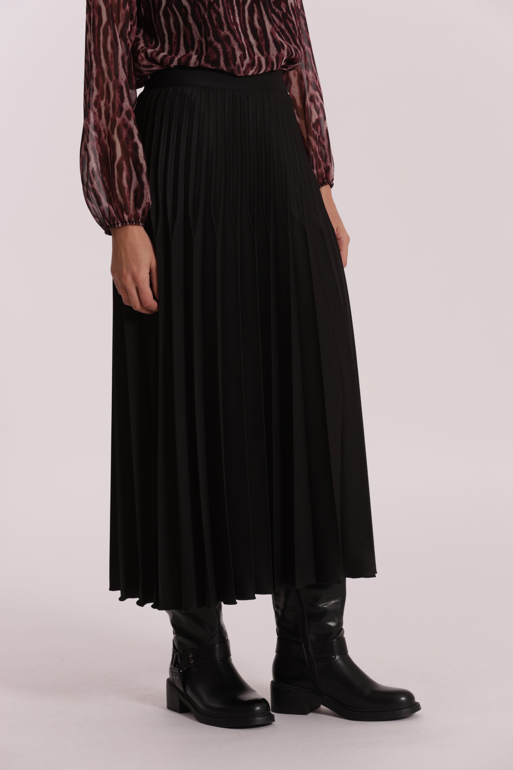 GONNA LONGUETTE IN POLYVISCOSA PLISSE