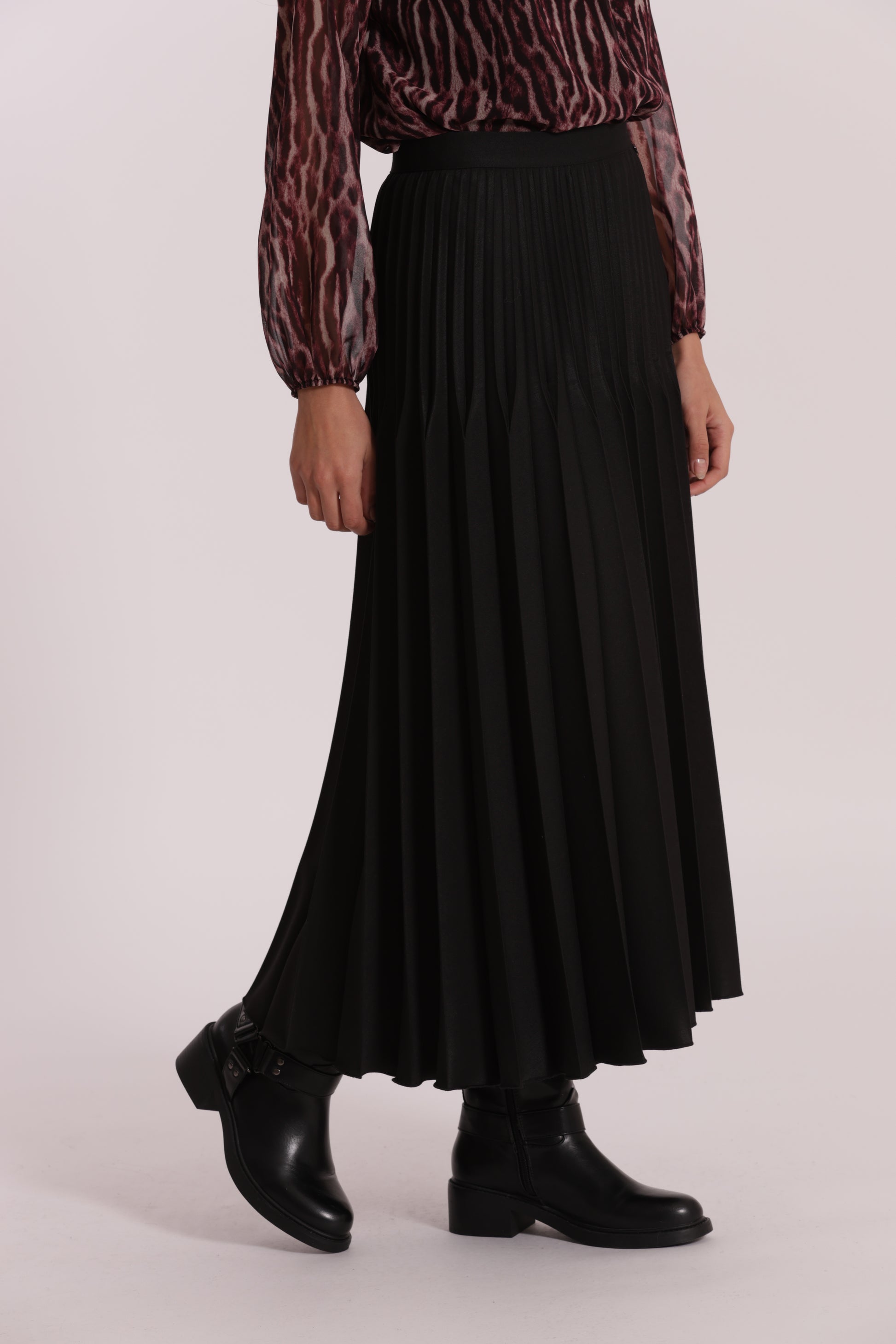 GONNA LONGUETTE IN POLYVISCOSA PLISSE