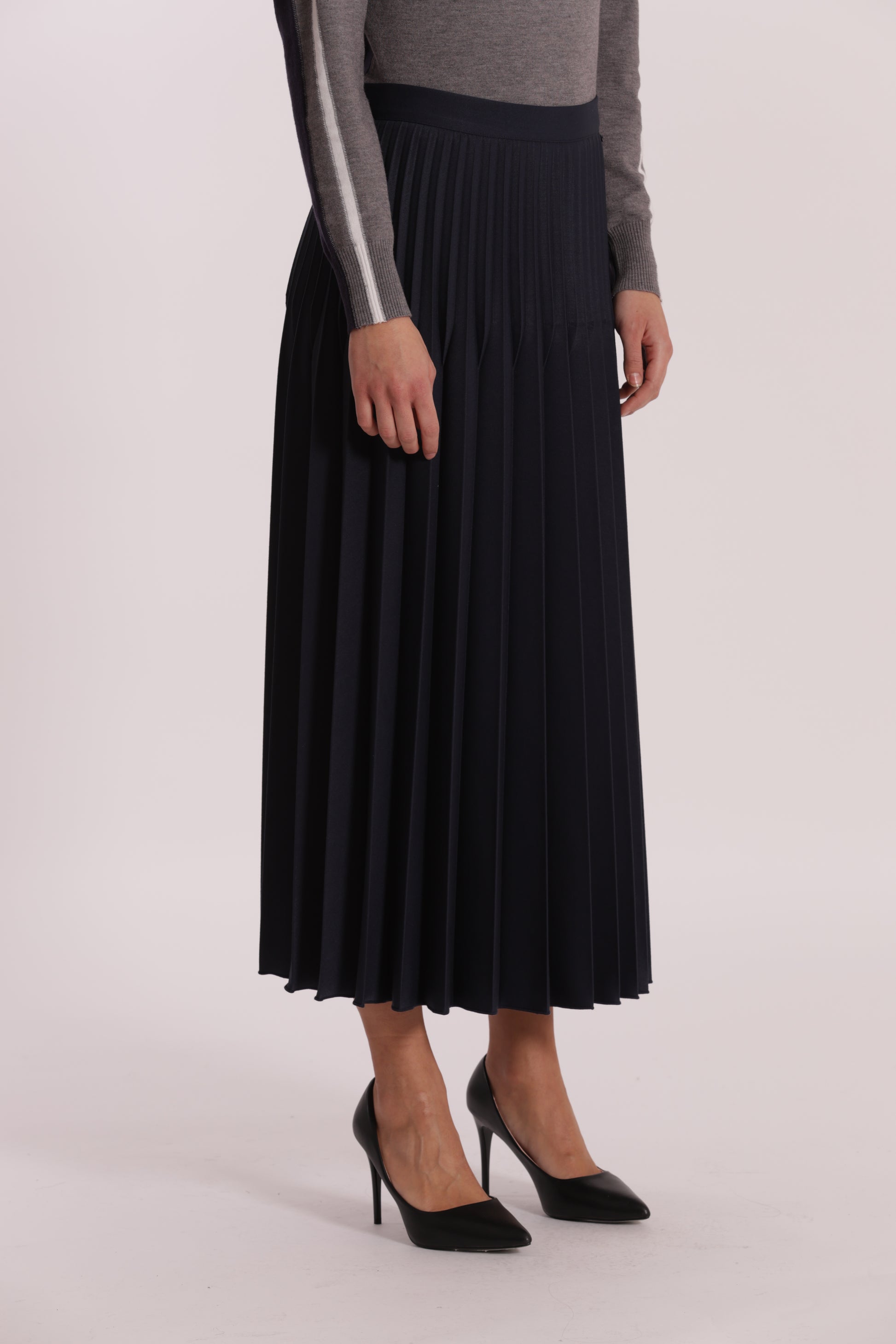 GONNA LONGUETTE IN POLYVISCOSA PLISSE