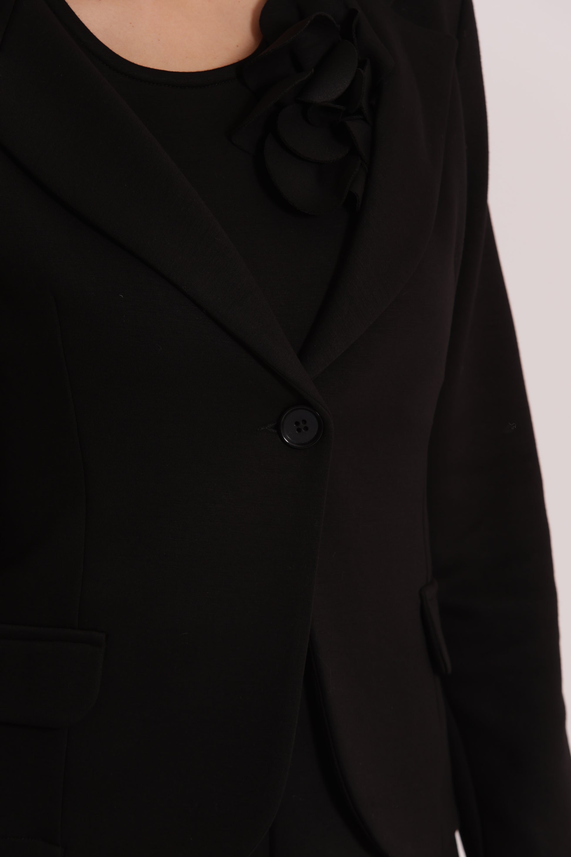 GIACCA CORTA IN NEOPRENE CON PASSAMANERIA