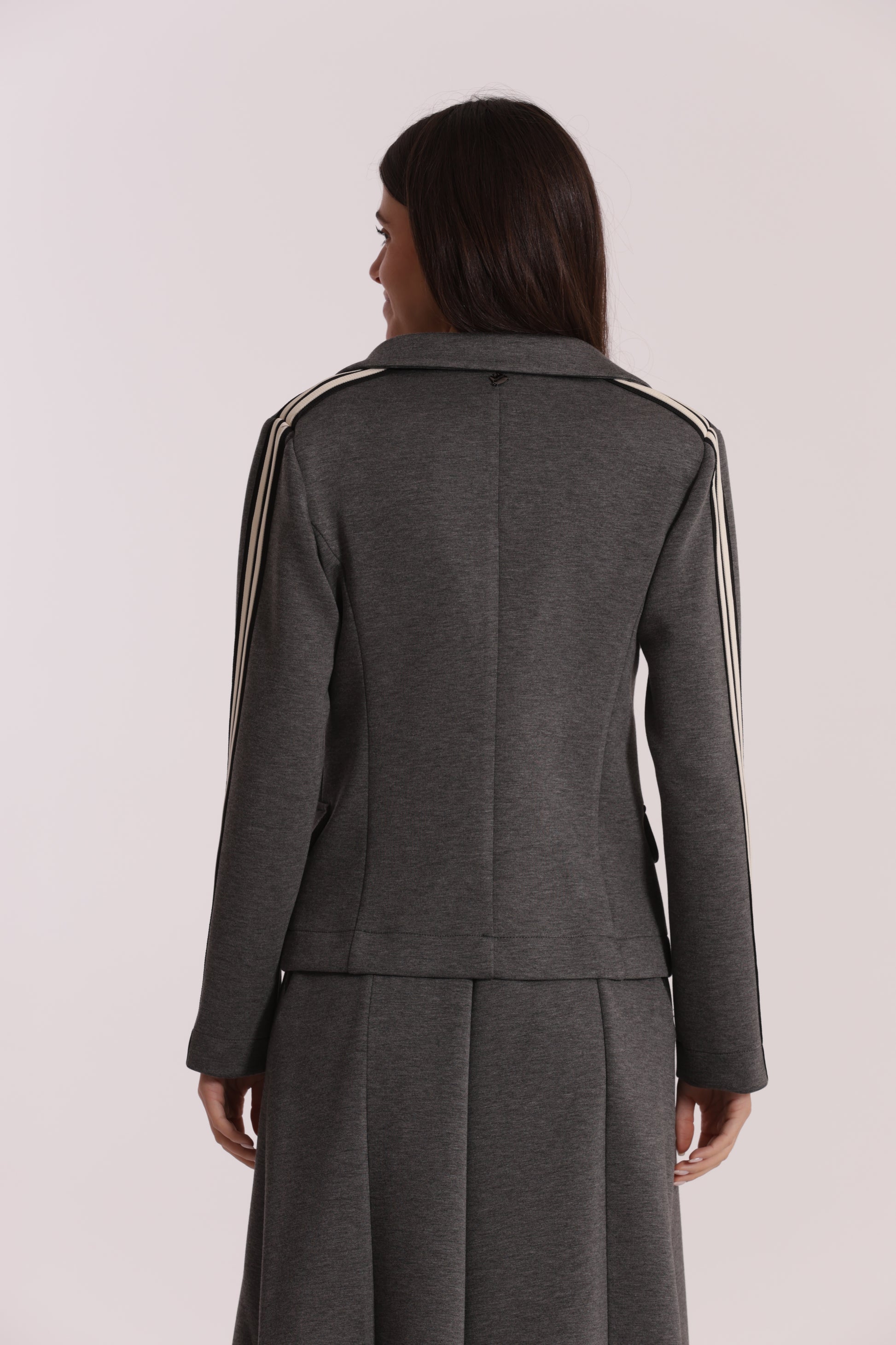 GIACCA CORTA IN NEOPRENE CON PASSAMANERIA