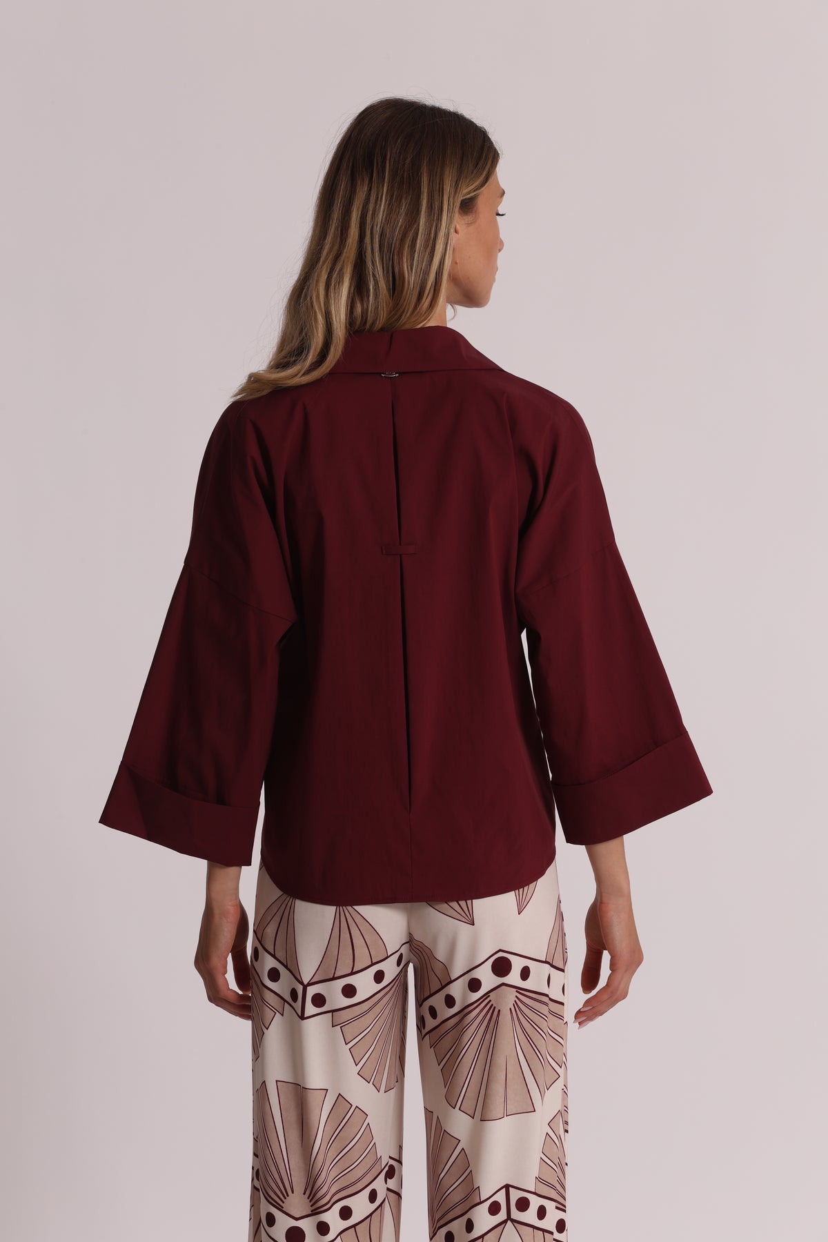 CAMICIA A MANICHE AMPIE
