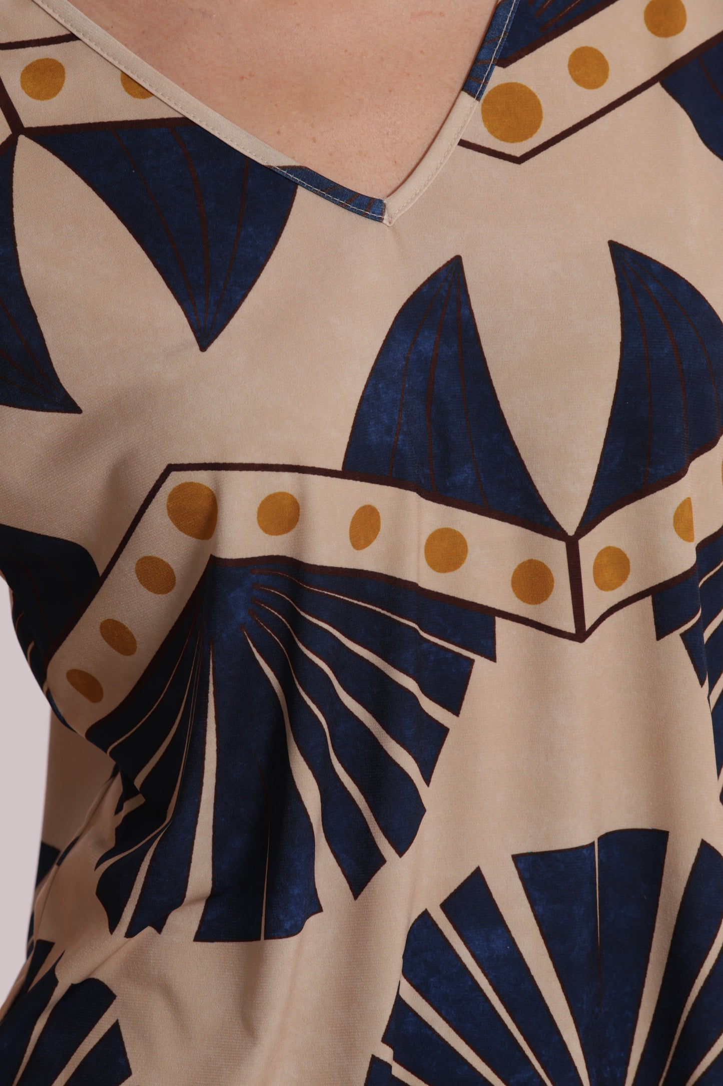 BLUSA A MANICHE CORTE IN ITY IN FANTASIA