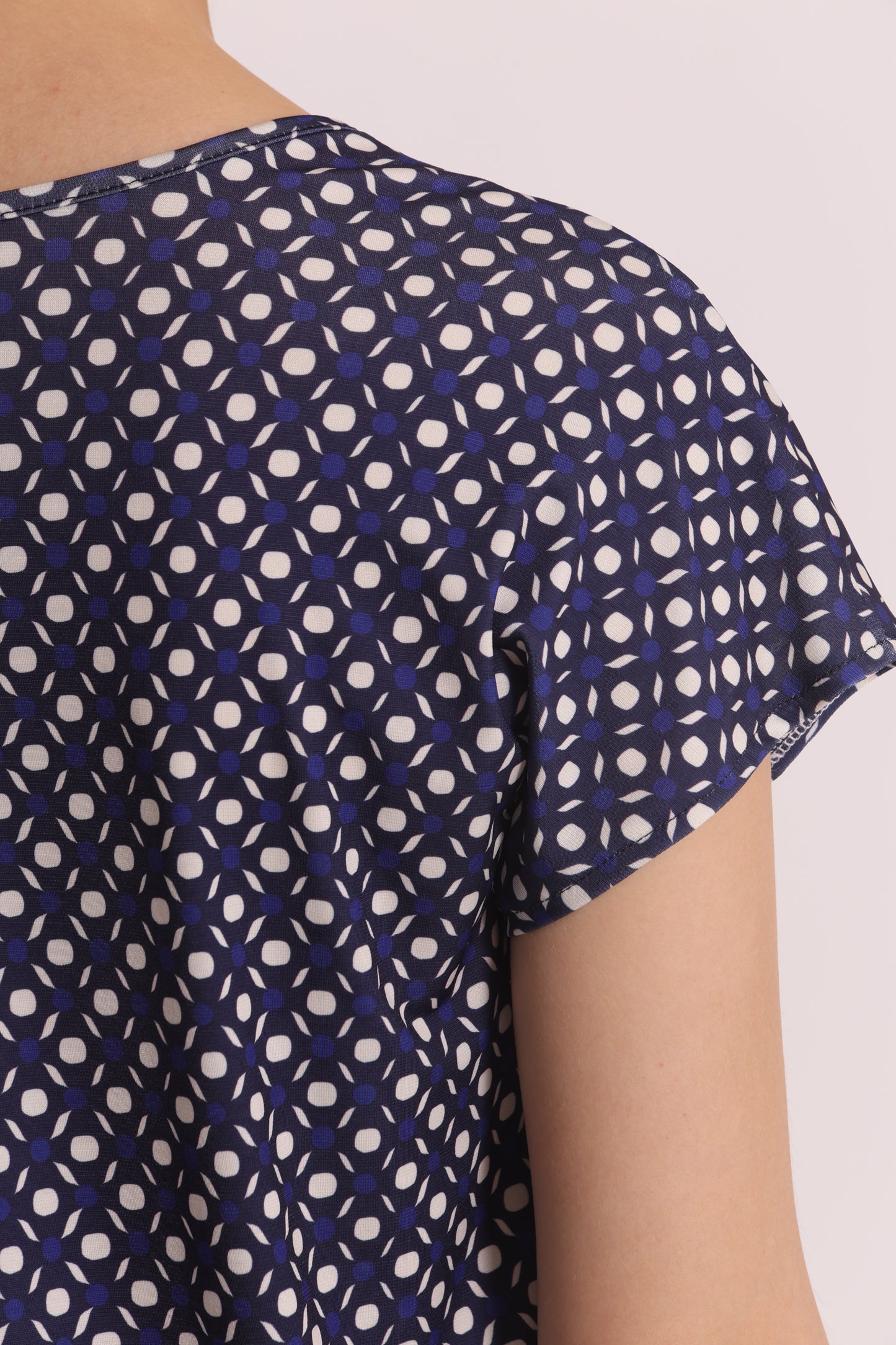 BLUSA A MANICHE CORTE IN ITY IN FANTASIA