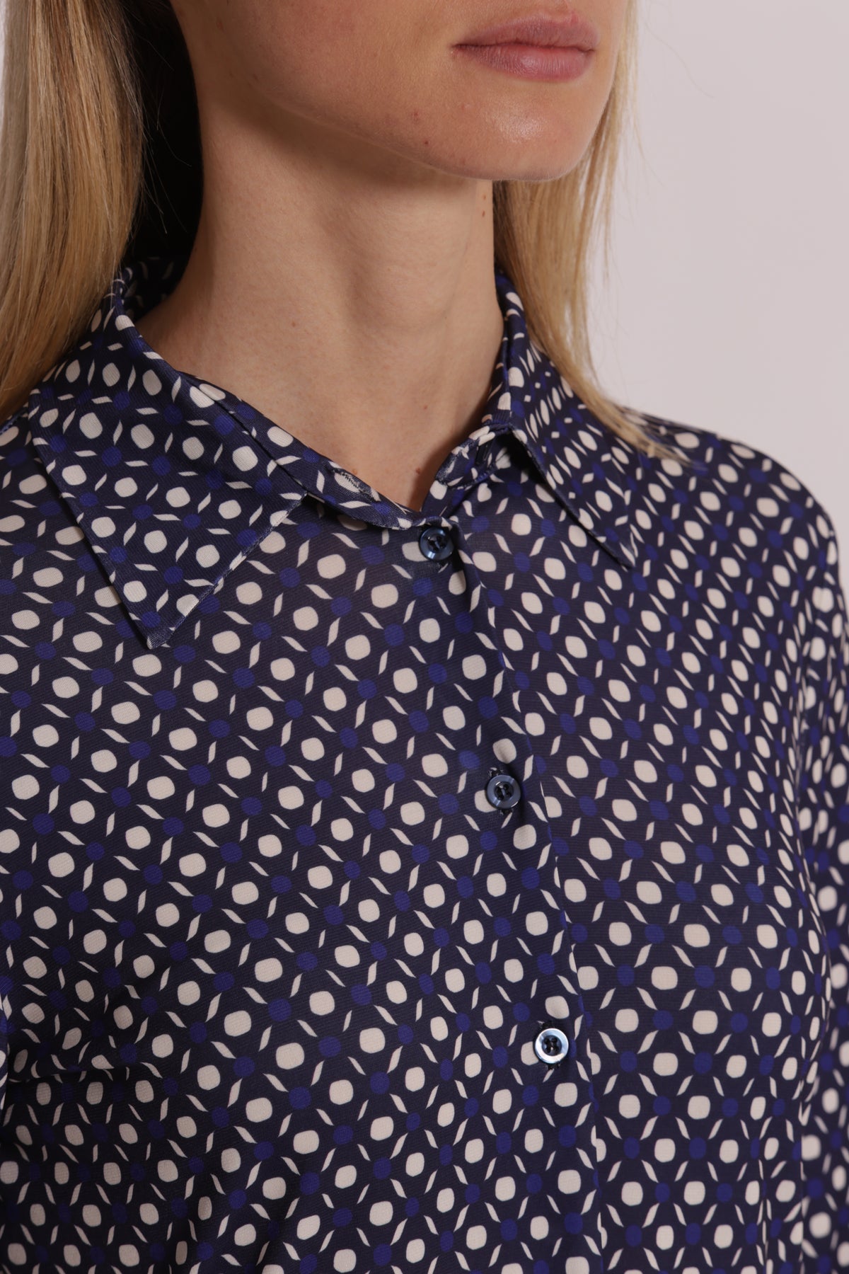 CAMICIA A MANICHE LUNGHE IN ITY IN FANTASIA