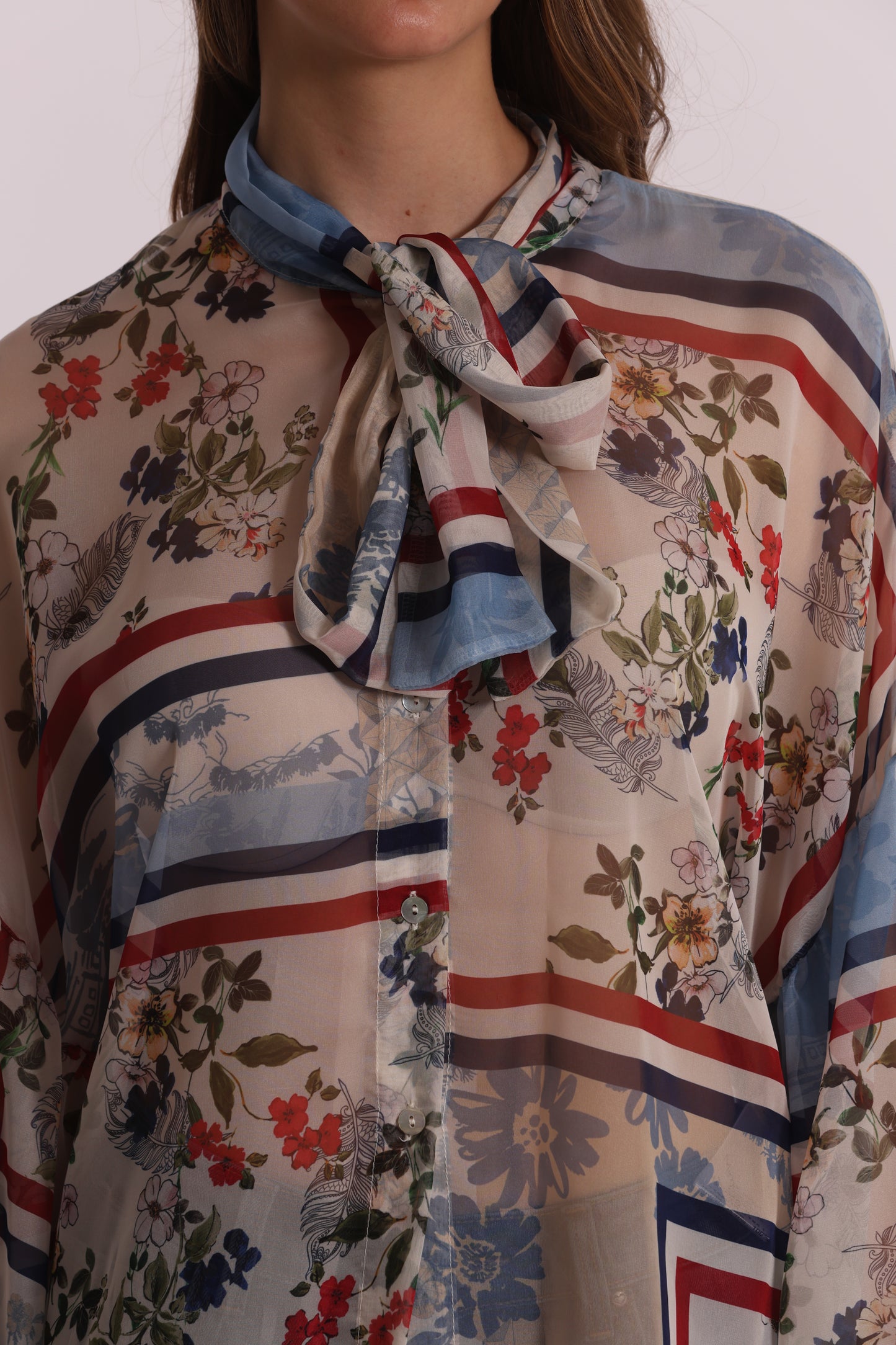 BLUSA FANTASIA FLORA DETTAGLIO FIOCCO