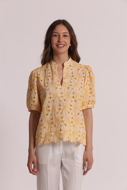 BLUSA A MANICHE CORTE IN SANGALLO