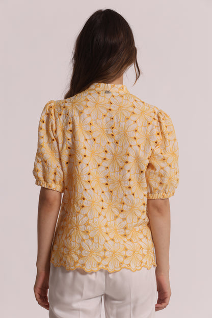 BLUSA A MANICHE CORTE IN SANGALLO