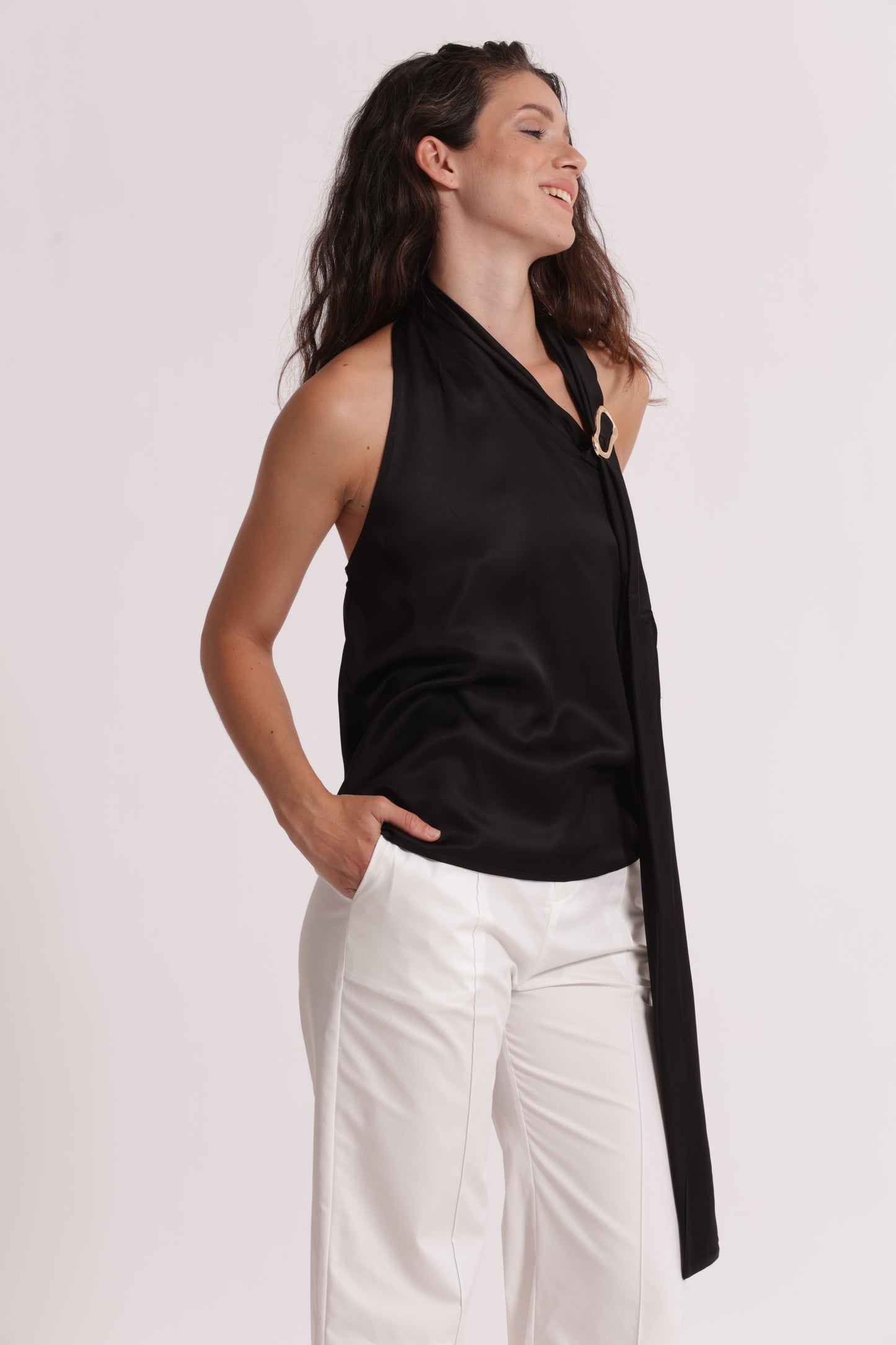 TOP IN RASO DETTAGLIO GIOIELLO