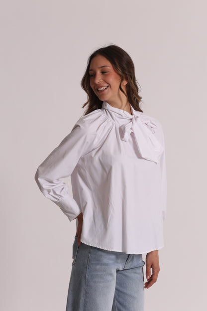 BLUSA A MANICHE LUNGHE CON DETTAGLIO FIOCCO