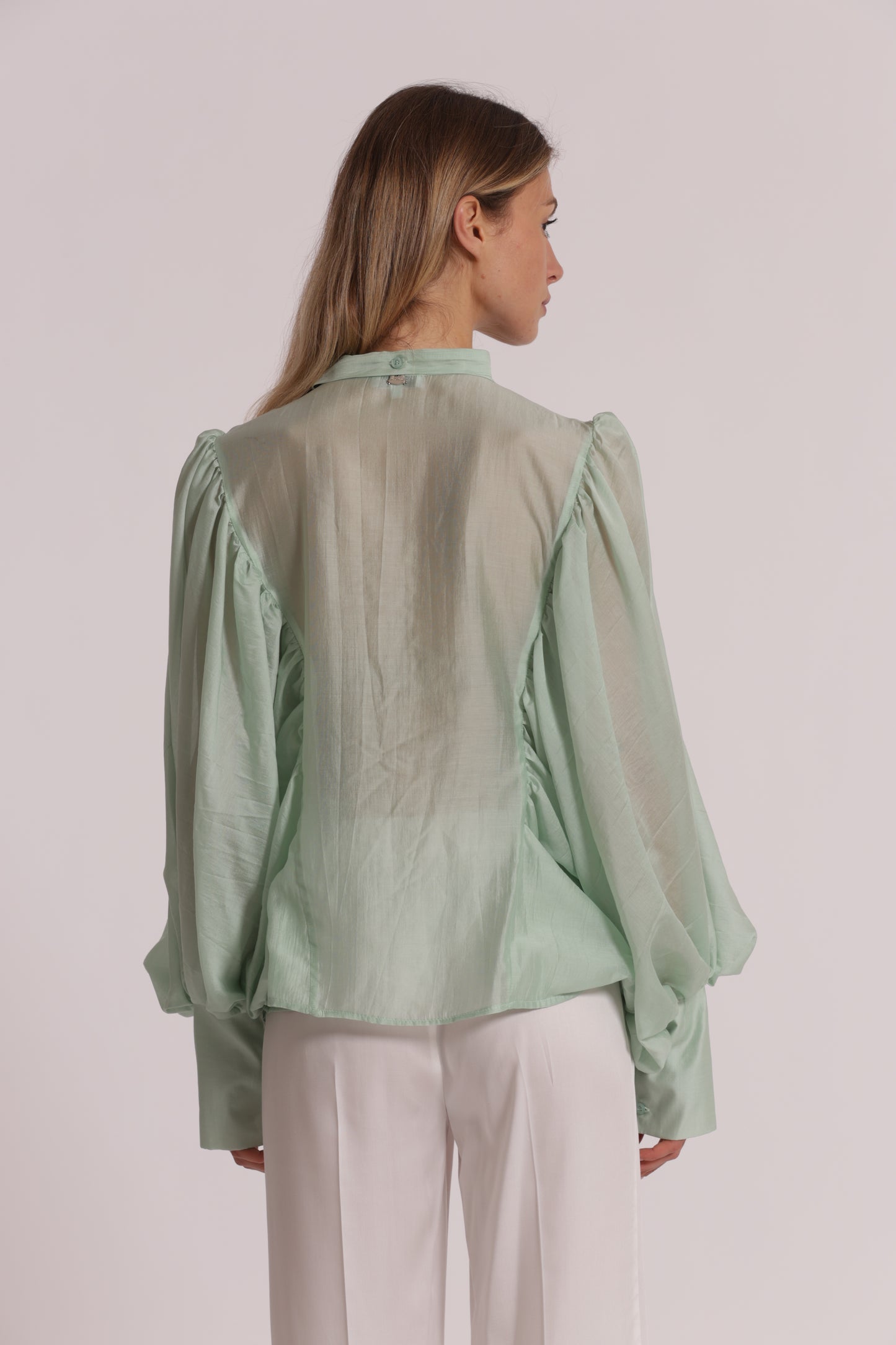 BLUSA A MANICHE LUNGHE EFFETTO CHIFFON