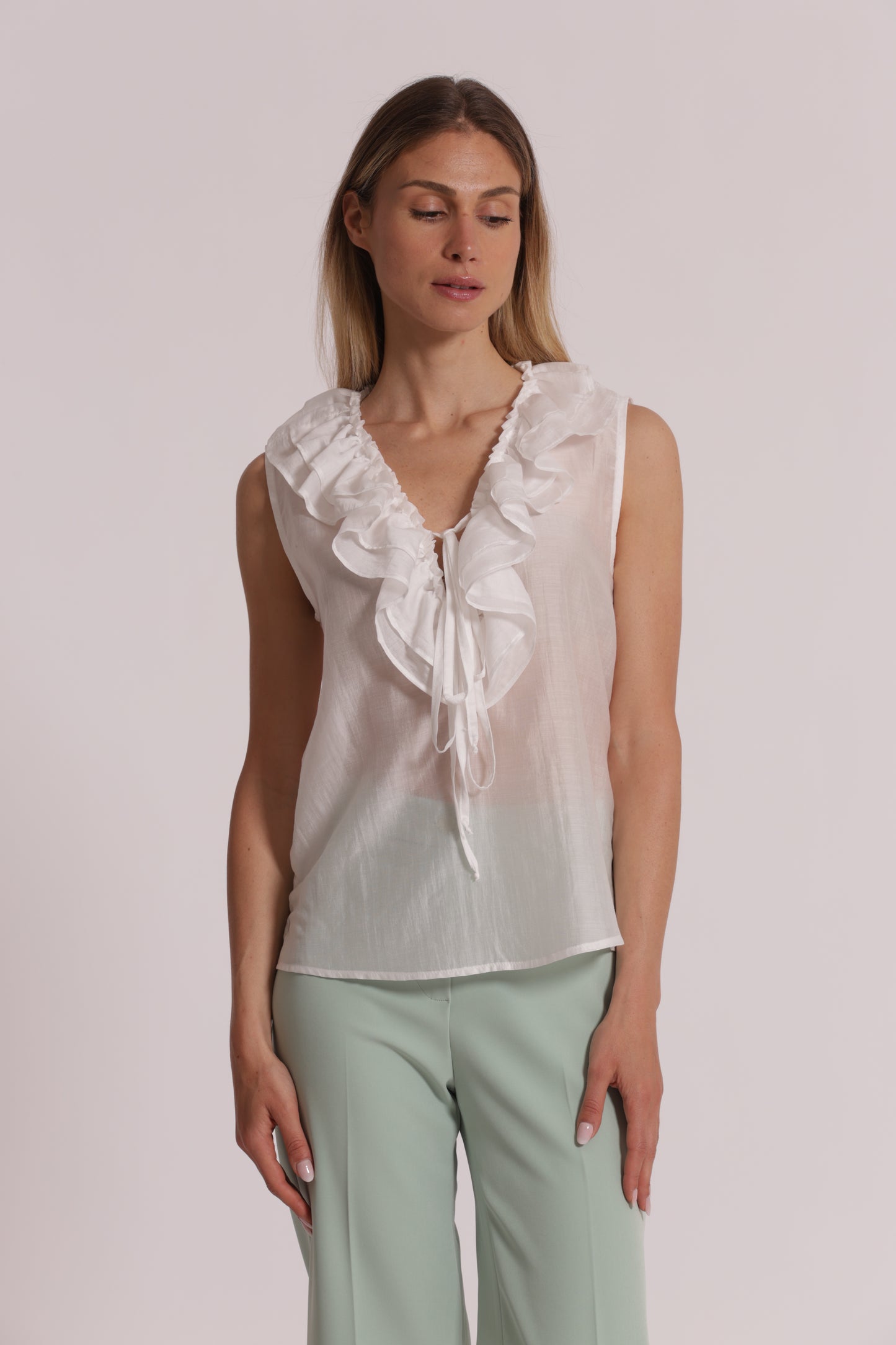 BLUSA SMANICATA CON ROUCHES