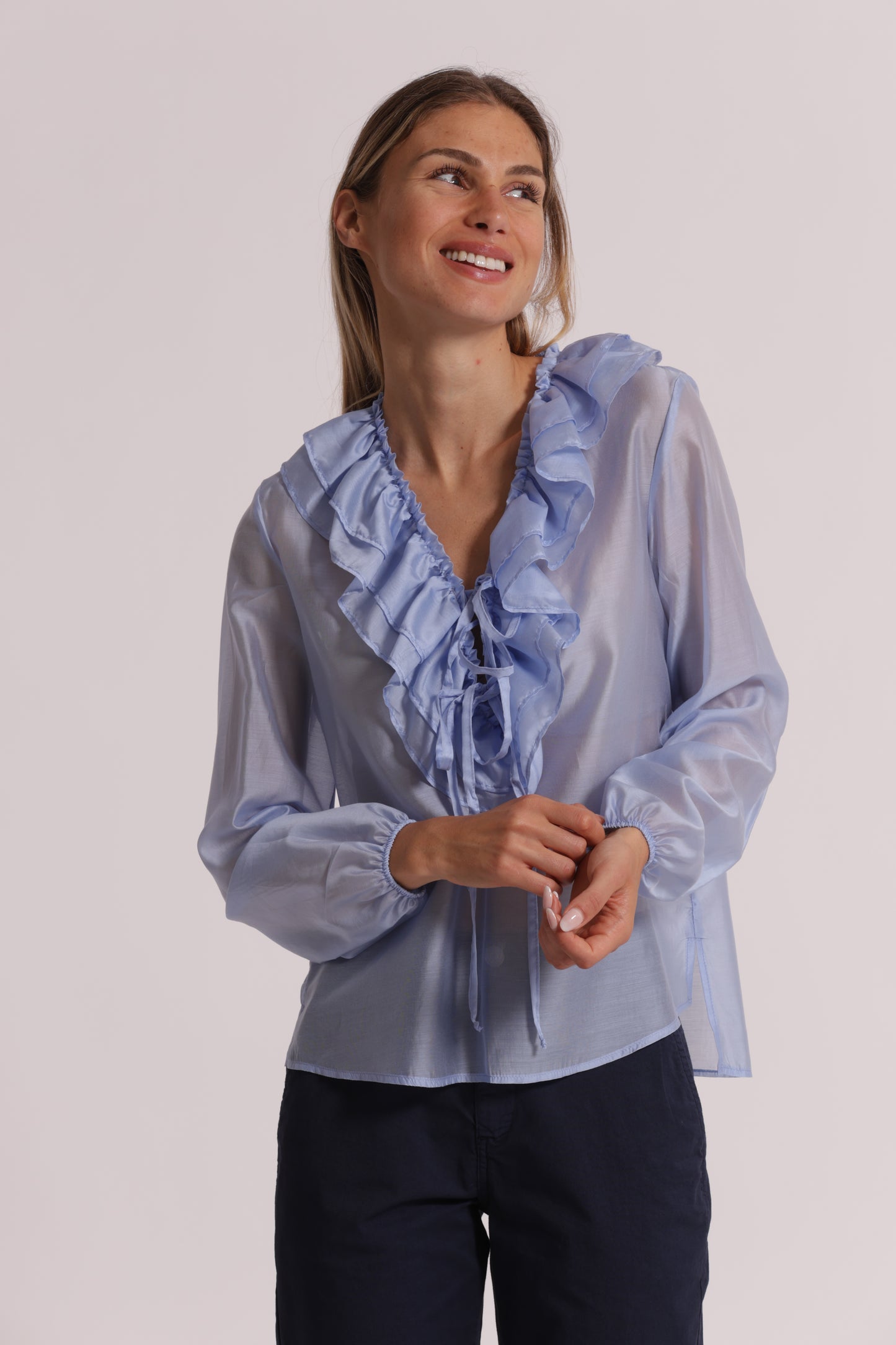 BLUSA A MANICHE LUNGHE CON ROUCHES